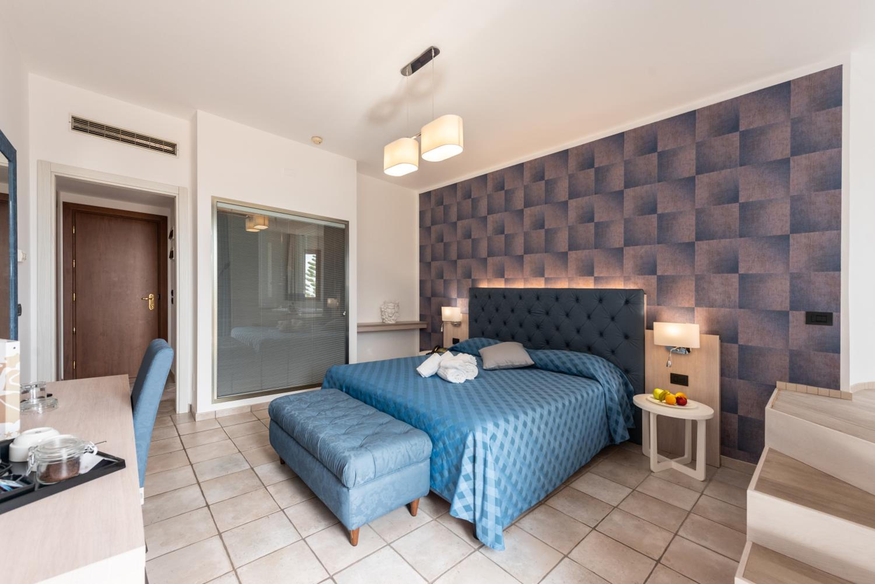 Deluxe Double or Twin Room with Spa Bath