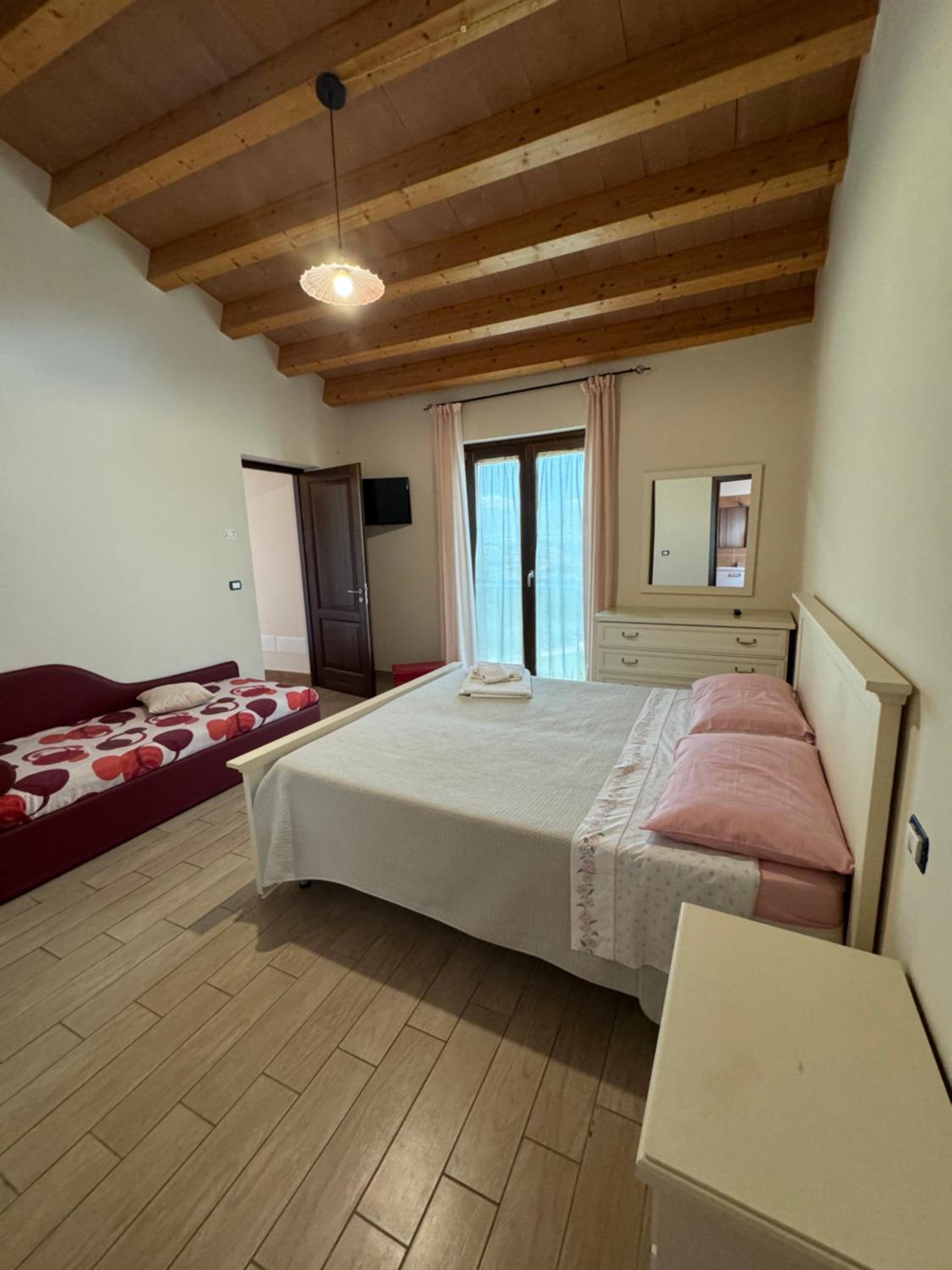 Deluxe Double or Twin Room - Photo 1
