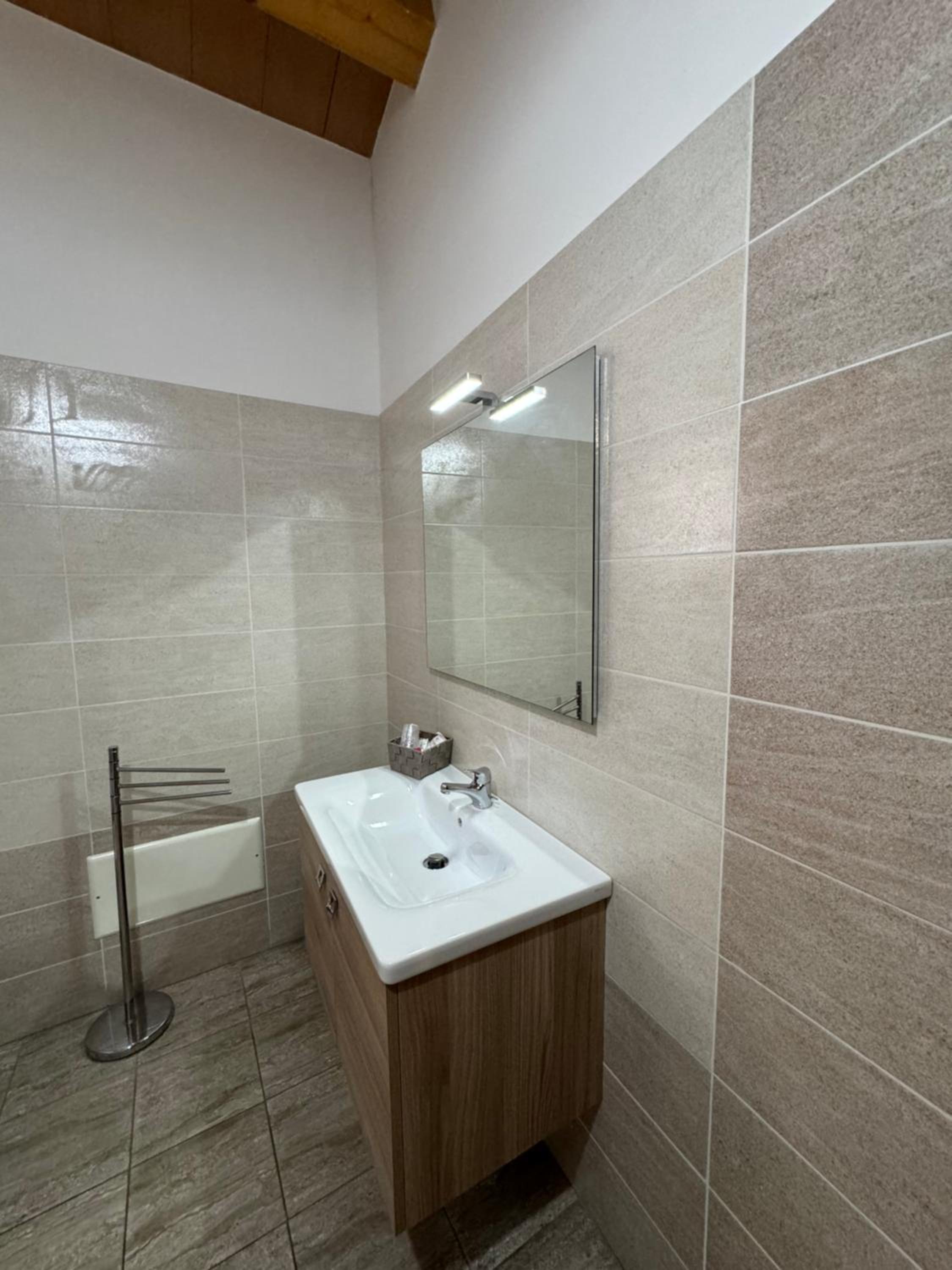 Deluxe Double or Twin Room - Photo 5