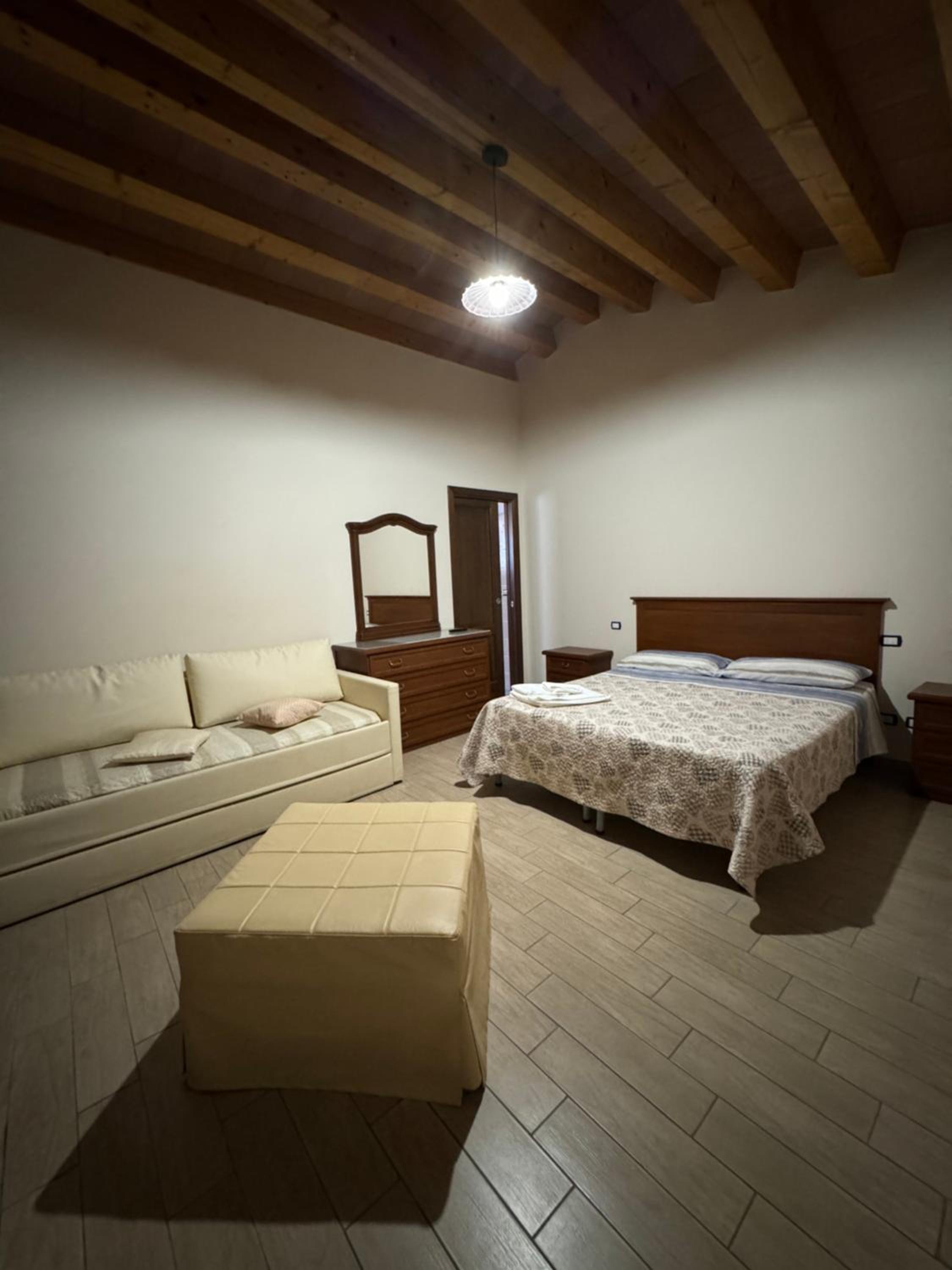 Deluxe Double or Twin Room - Photo 3