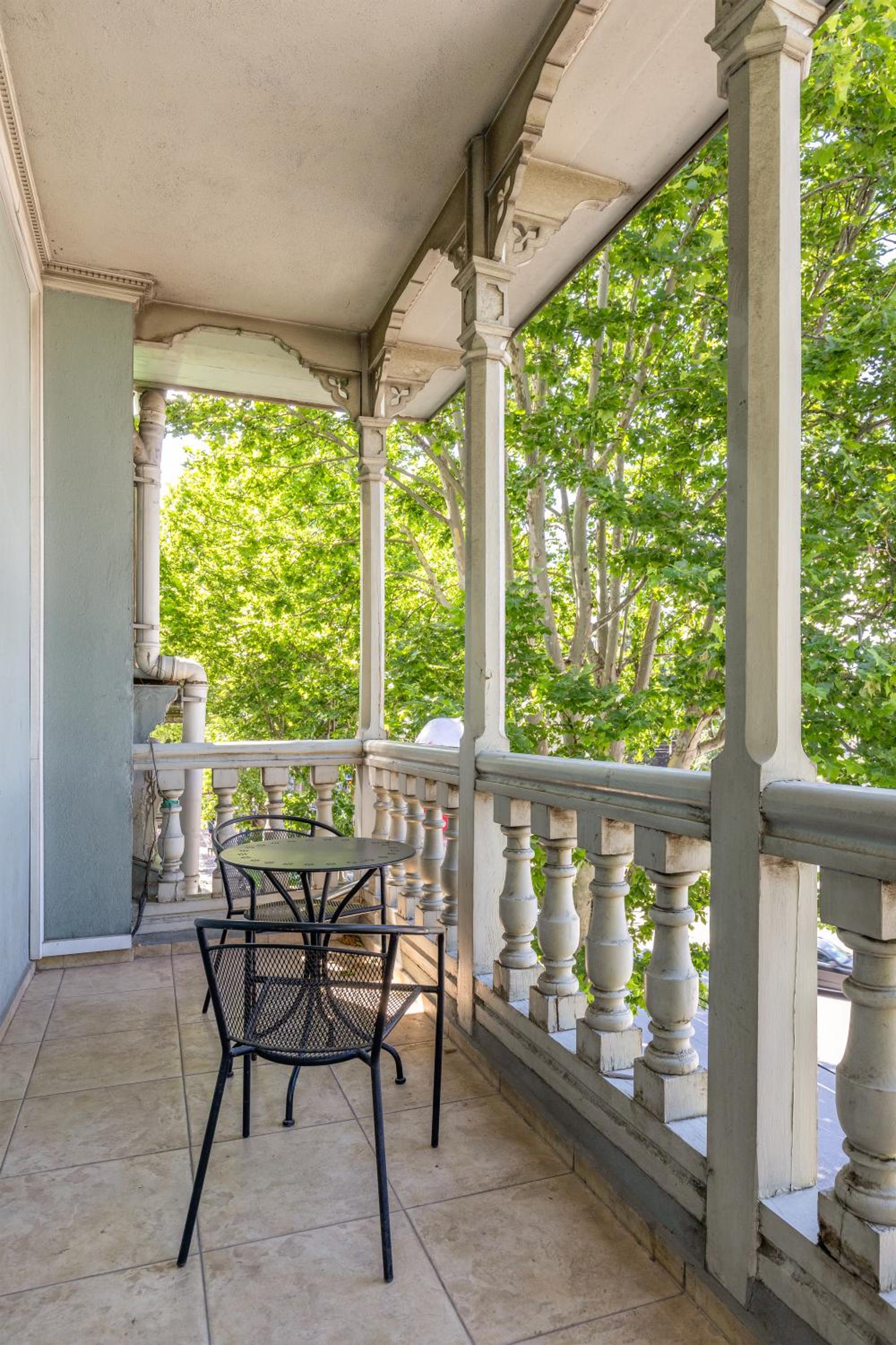 Superior Suite - Photo 9
