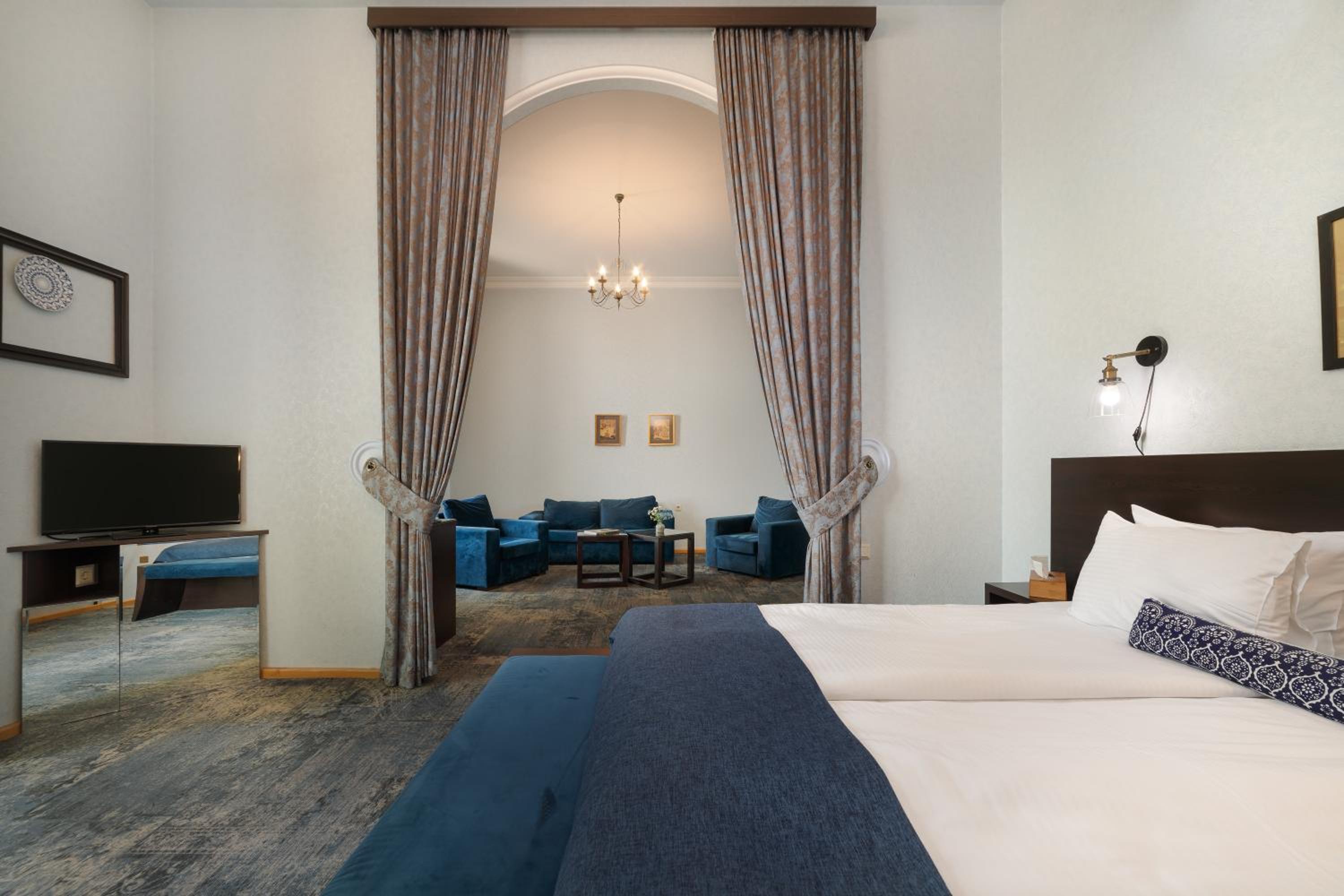 Deluxe Suite - Photo 4