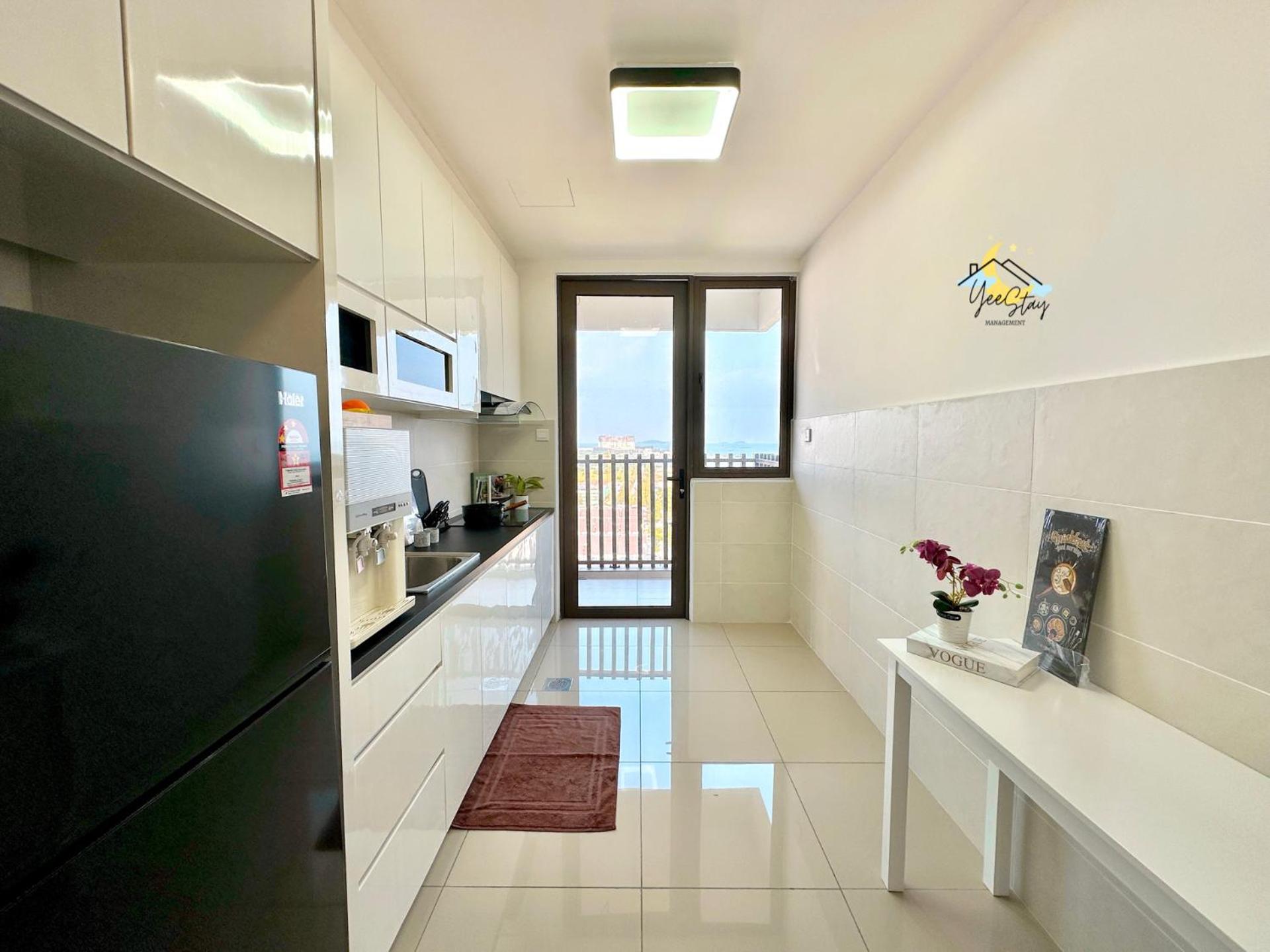Apartment with Sea View photo 2