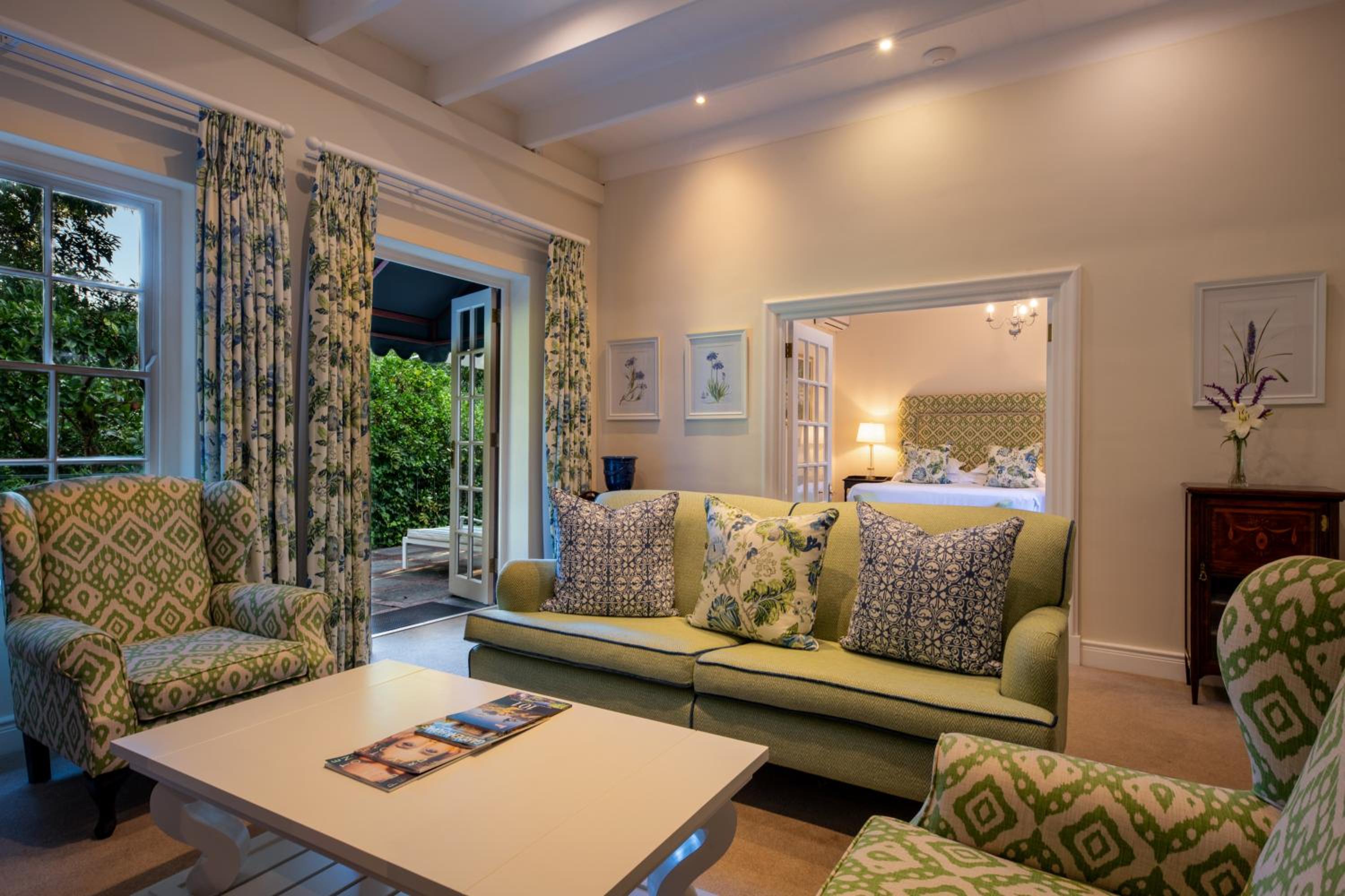 Premier Suite - Photo 5