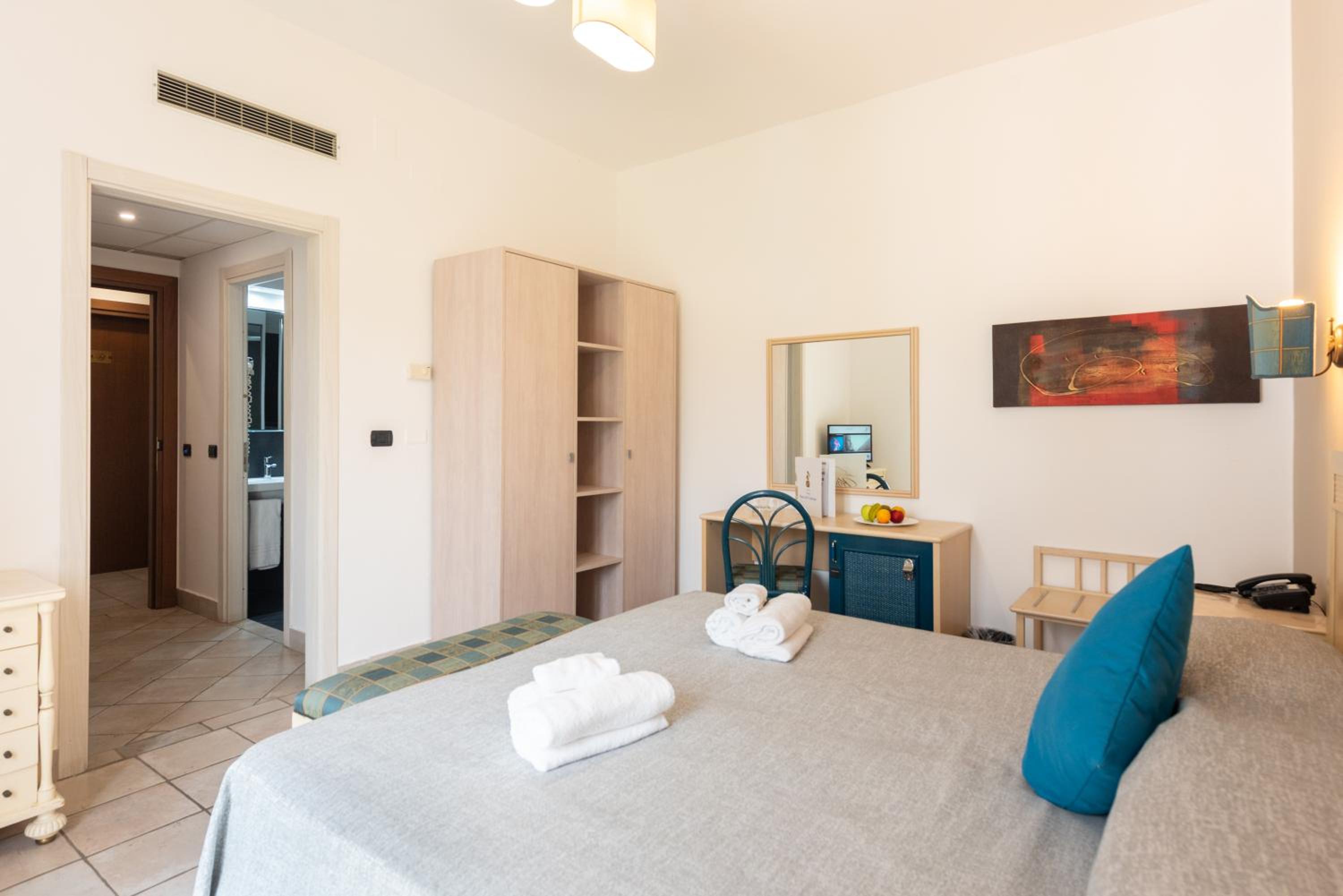 Triple Room - Photo 2