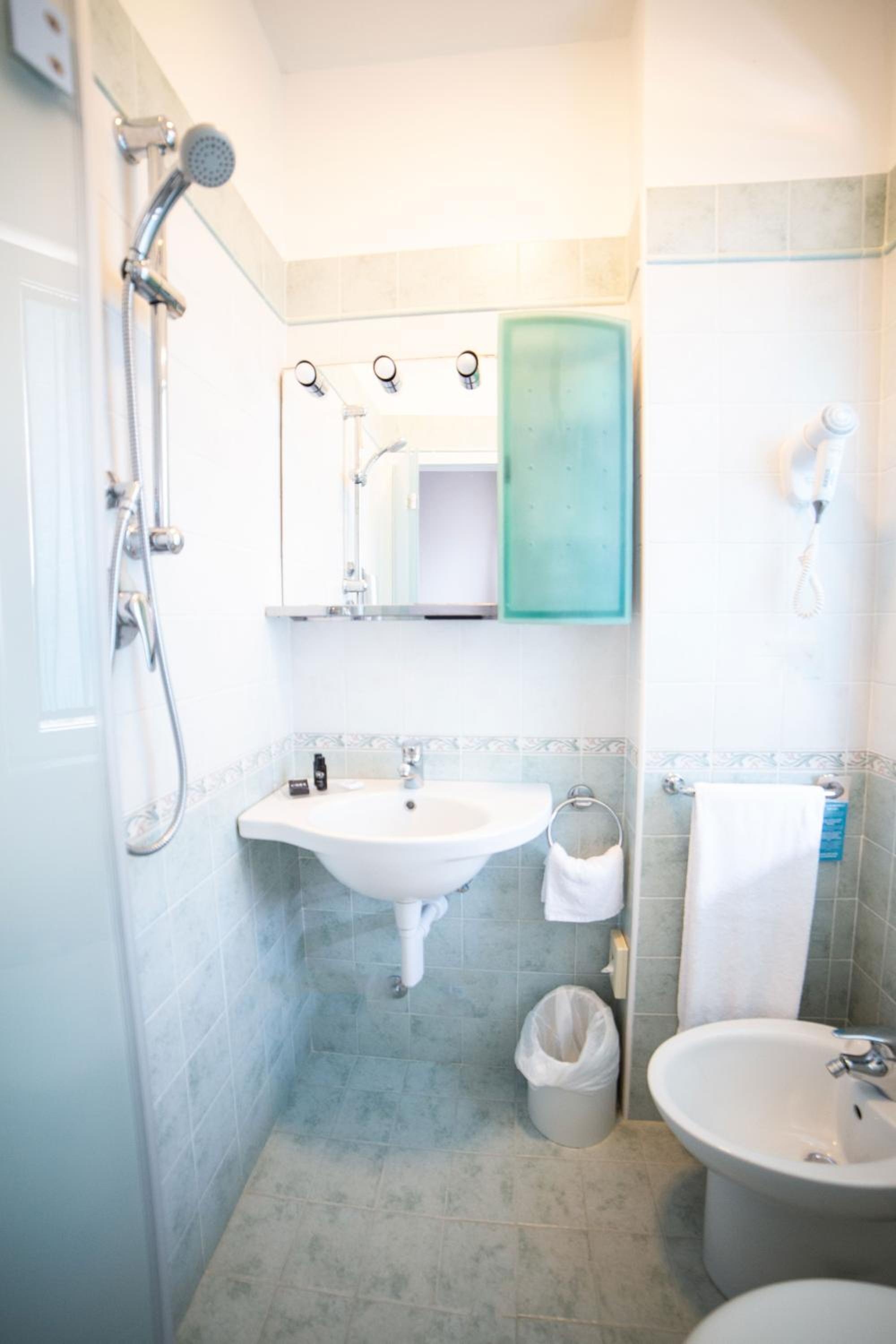 Single Room with Balcony photo 3