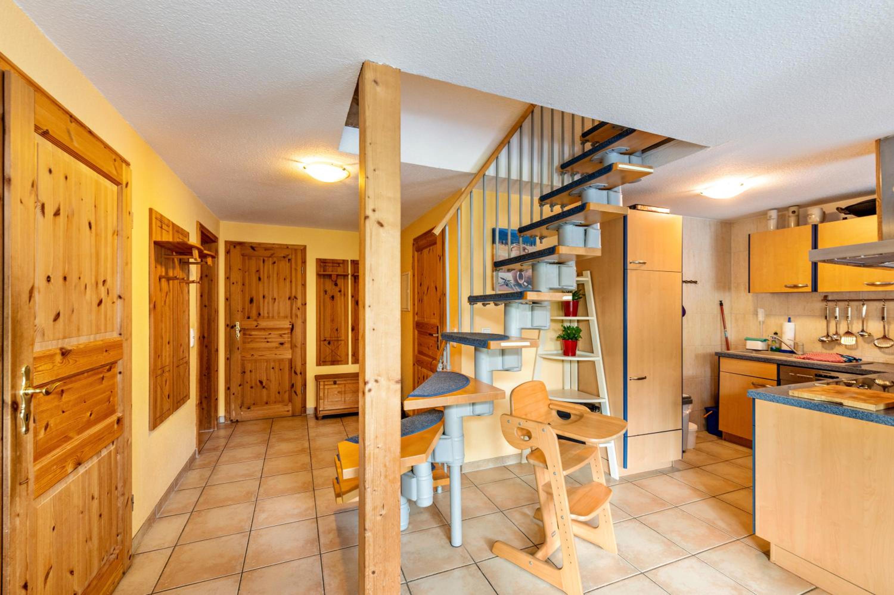 Three-Bedroom Premium Apartment with Balcony photo 3