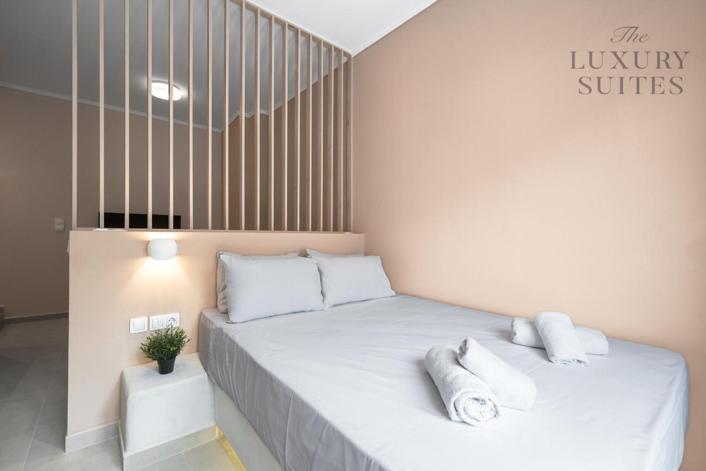 Studio with Balcony - Photo 4