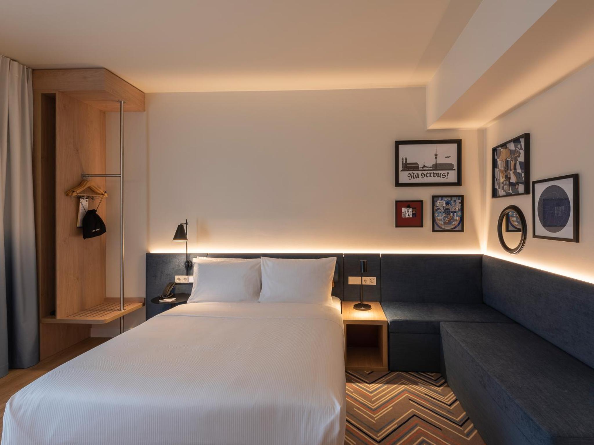 King Room with Sofa Bed photo 2