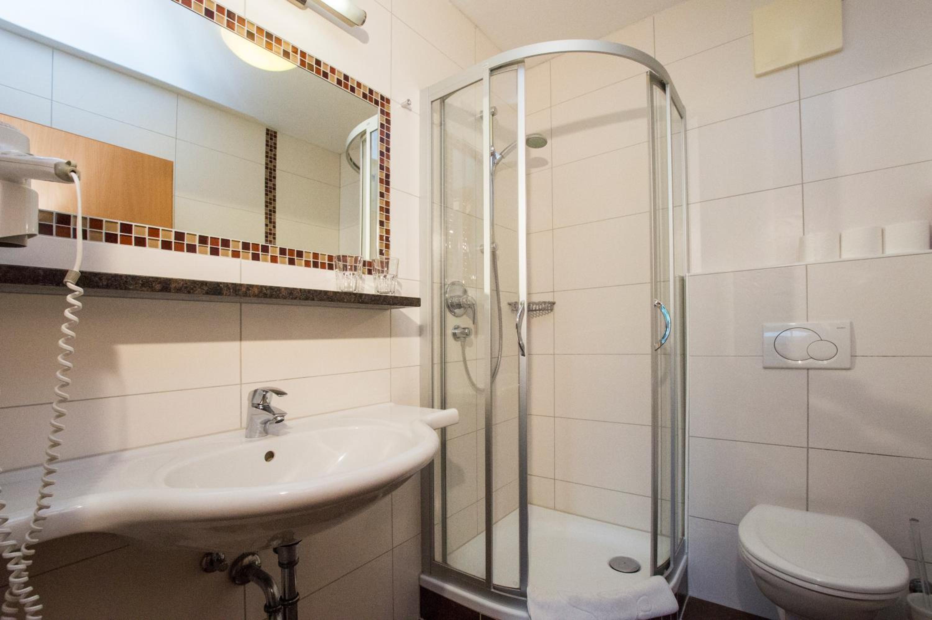 Basic Triple Room - Photo 2