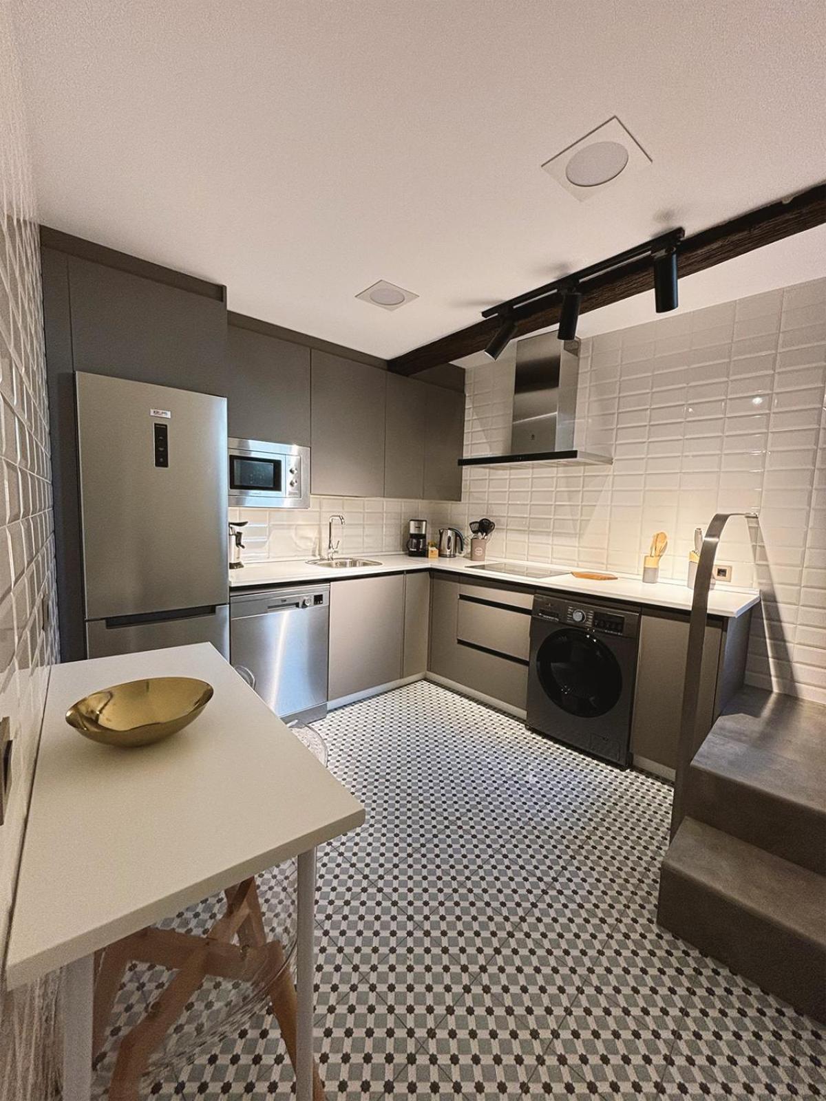 Two-Bedroom Apartment with Terrace photo 2