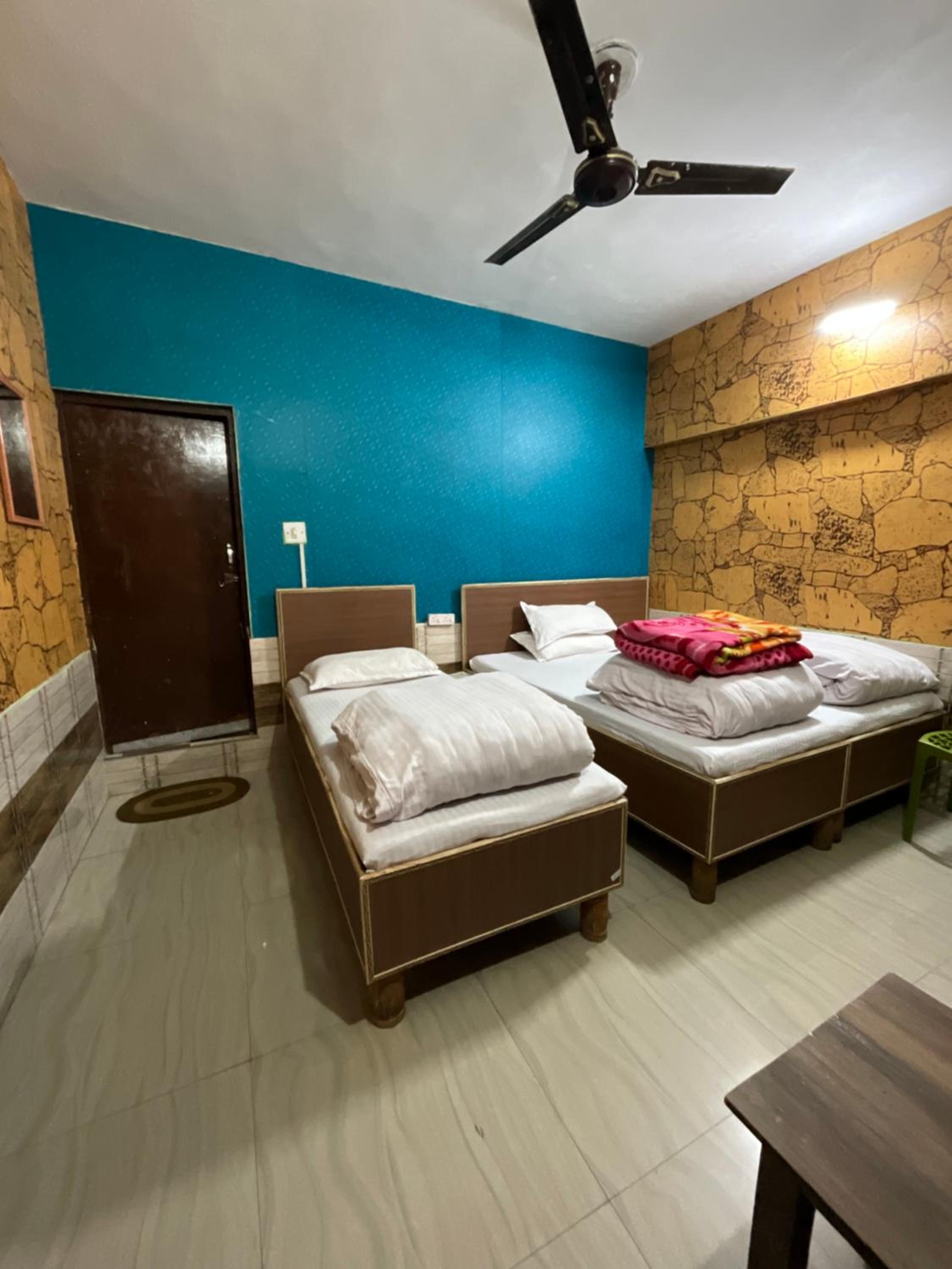 Triple Room With Private Bathroom photo 2