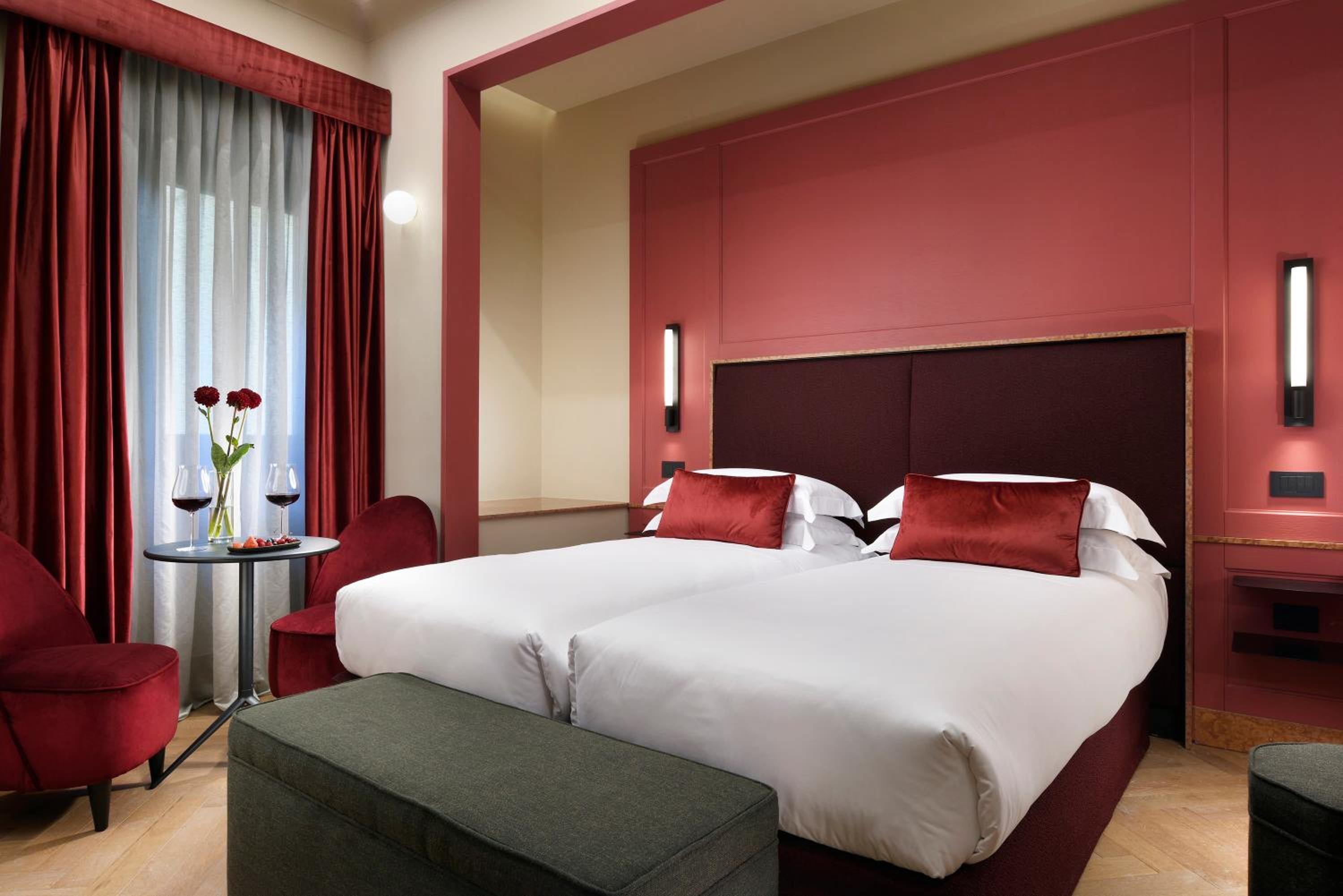 Deluxe Double or Twin Room photo 1