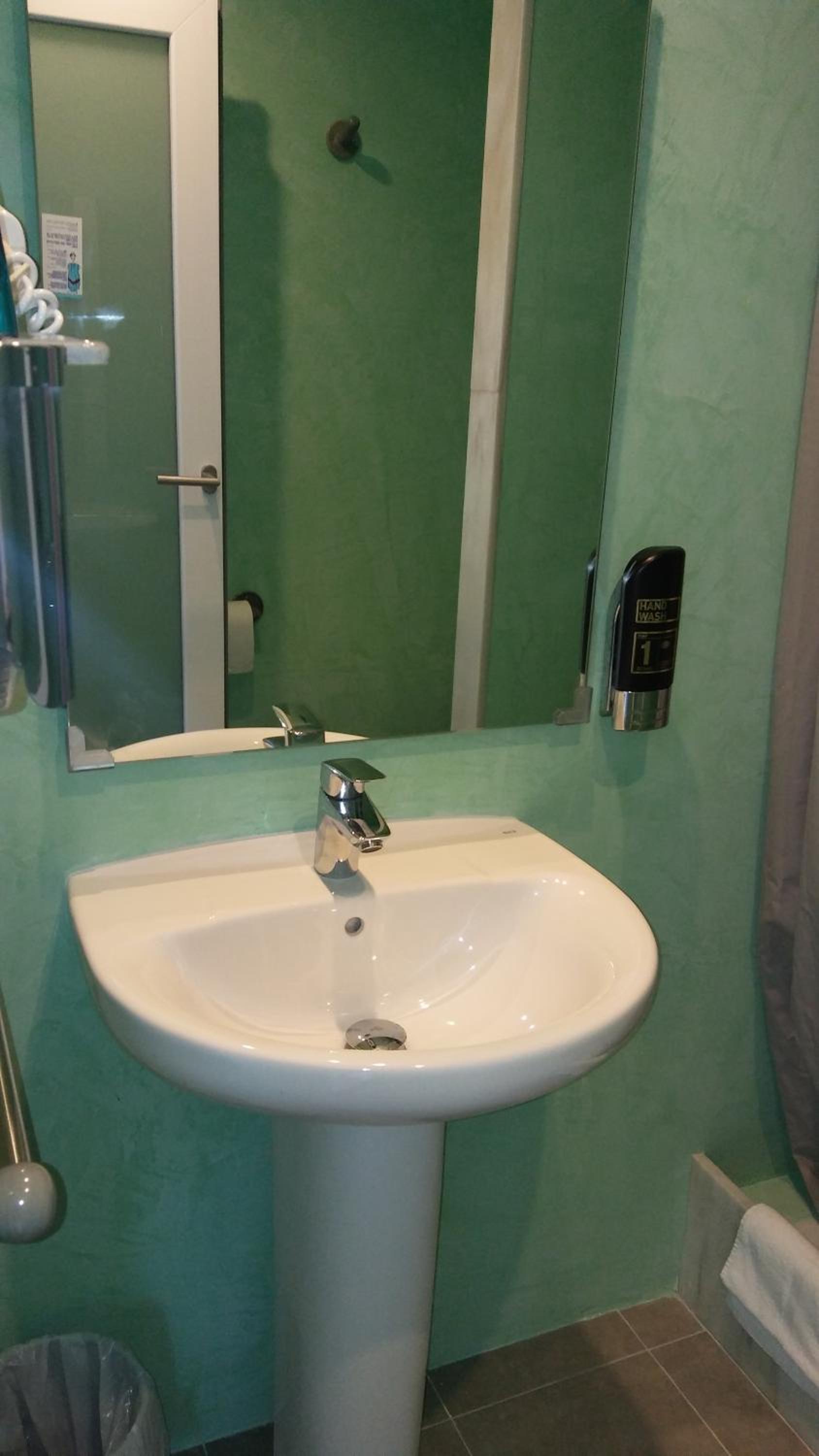 Superior Triple Zimmer with Sea View thumbnail 5