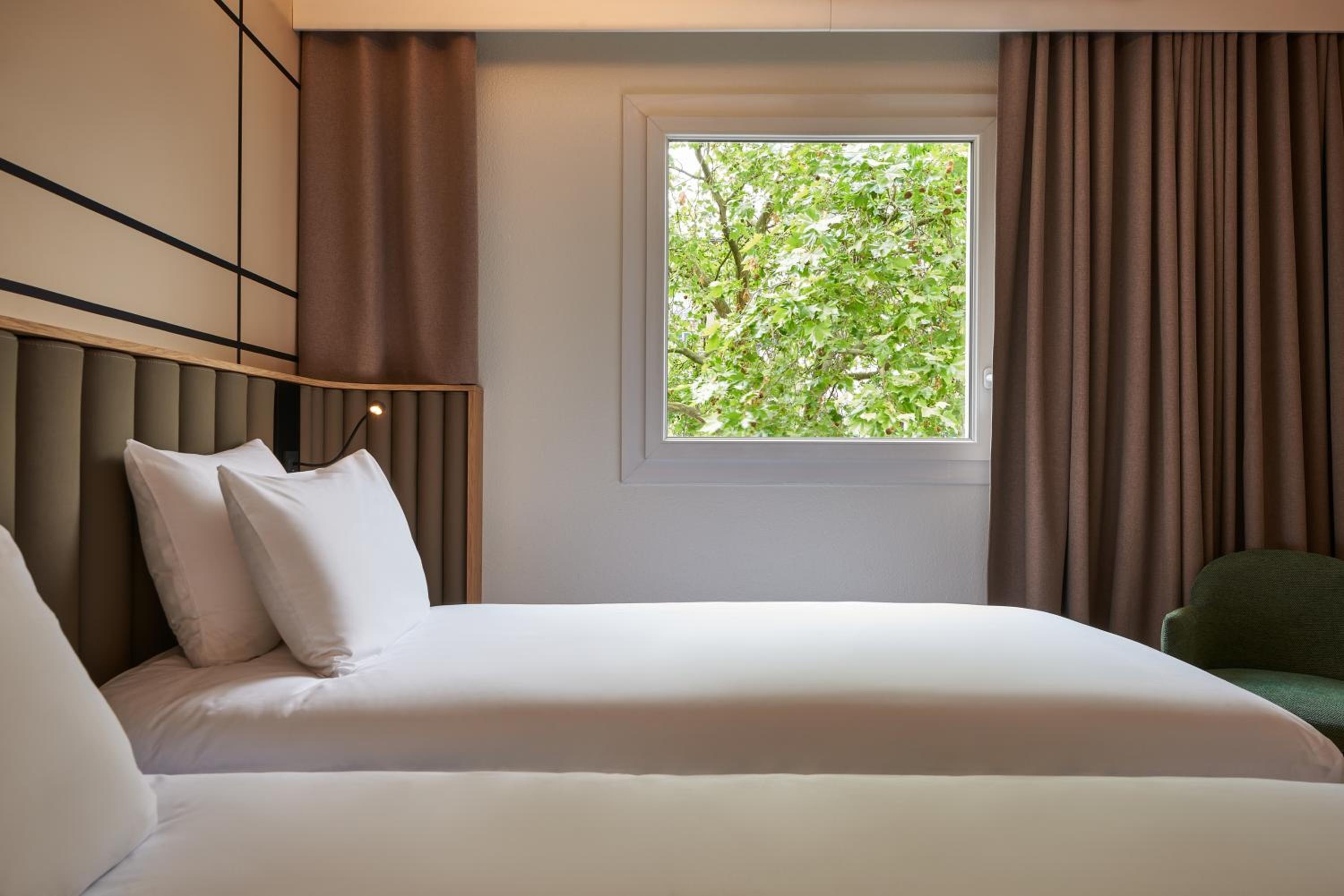 Classic Twin Room - Photo 8