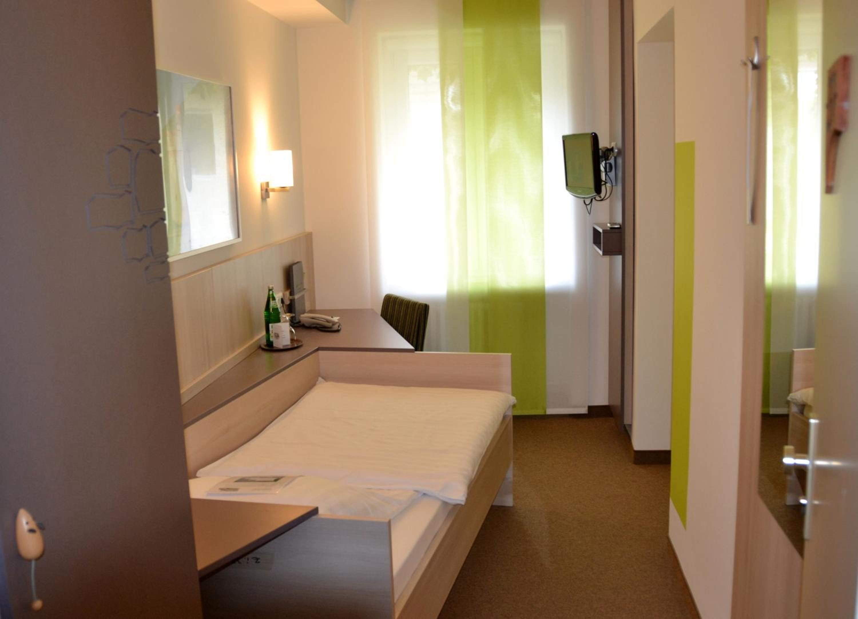Single Room photo 1