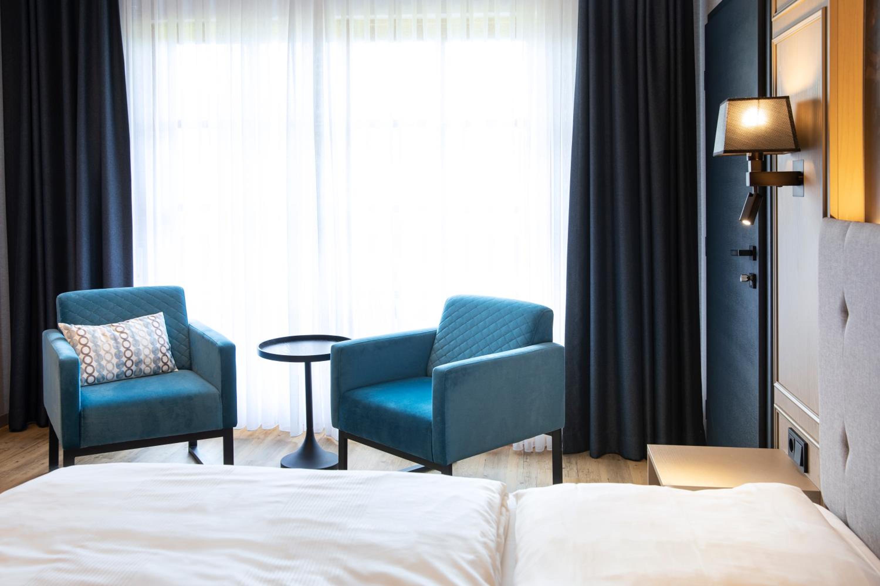 Double Room (1 Adult) - Photo 1