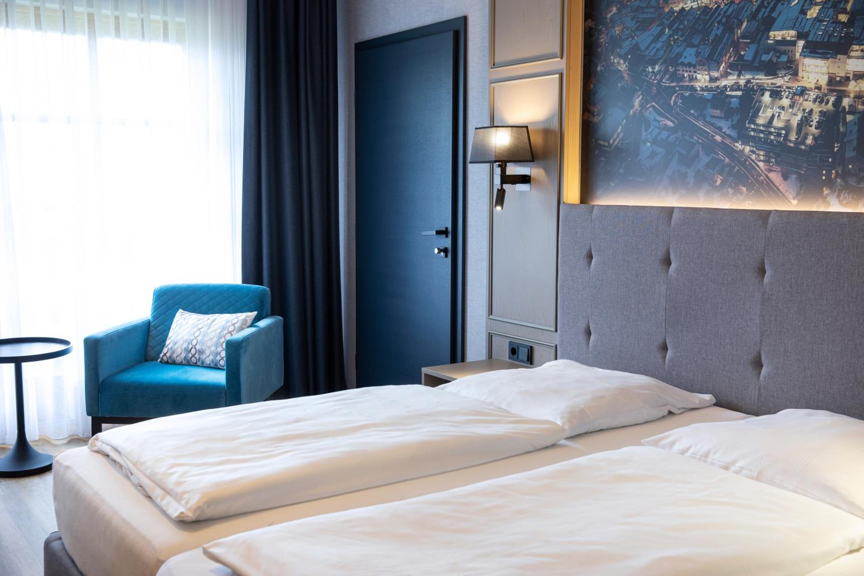 Double Room (1 Adult) - Photo 4