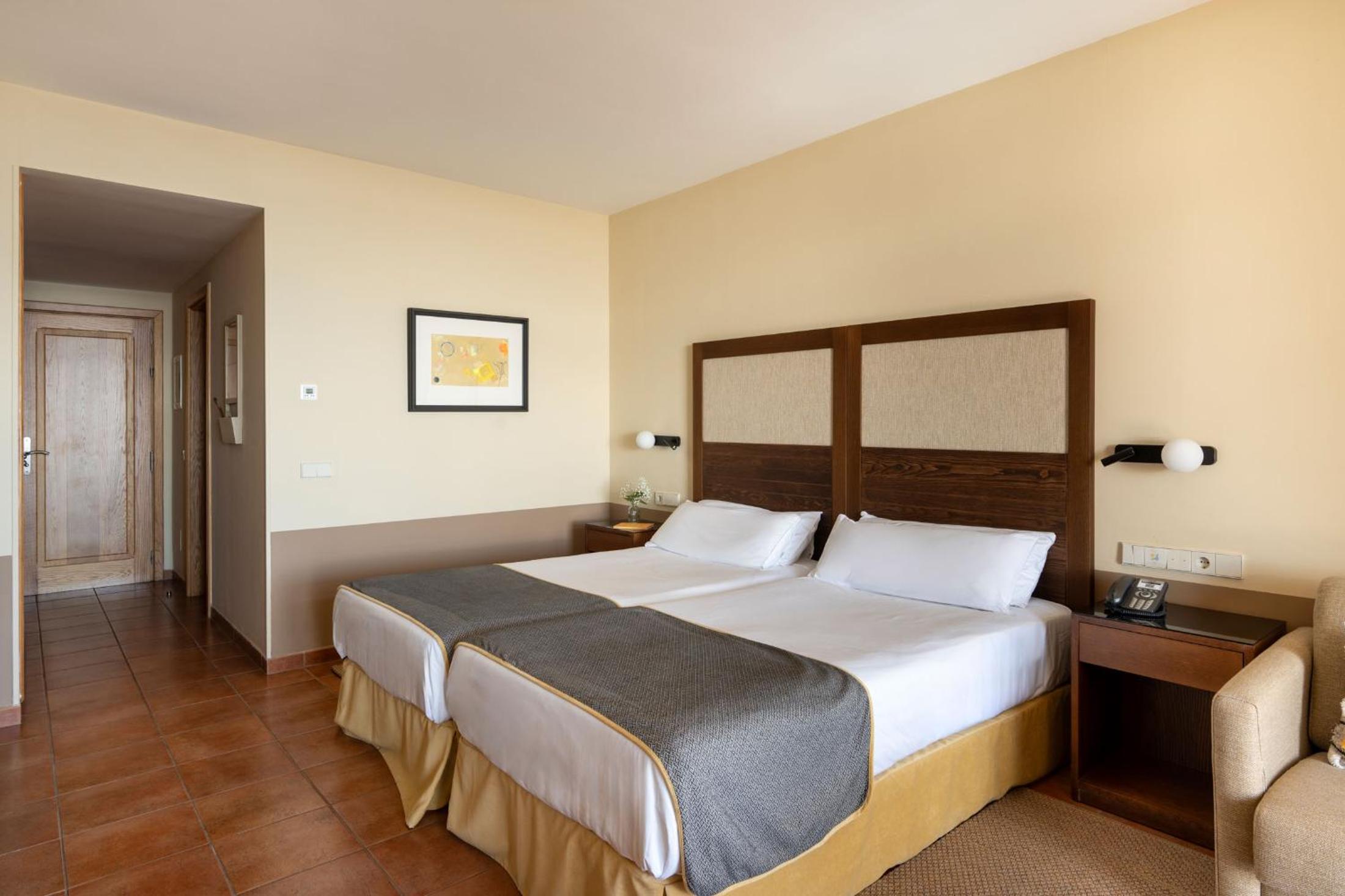 Standard Double Room - Photo 1