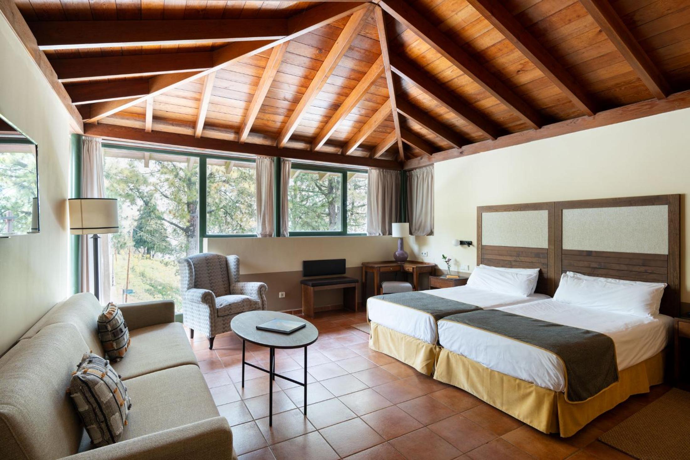 Standard Double Room - Photo 10