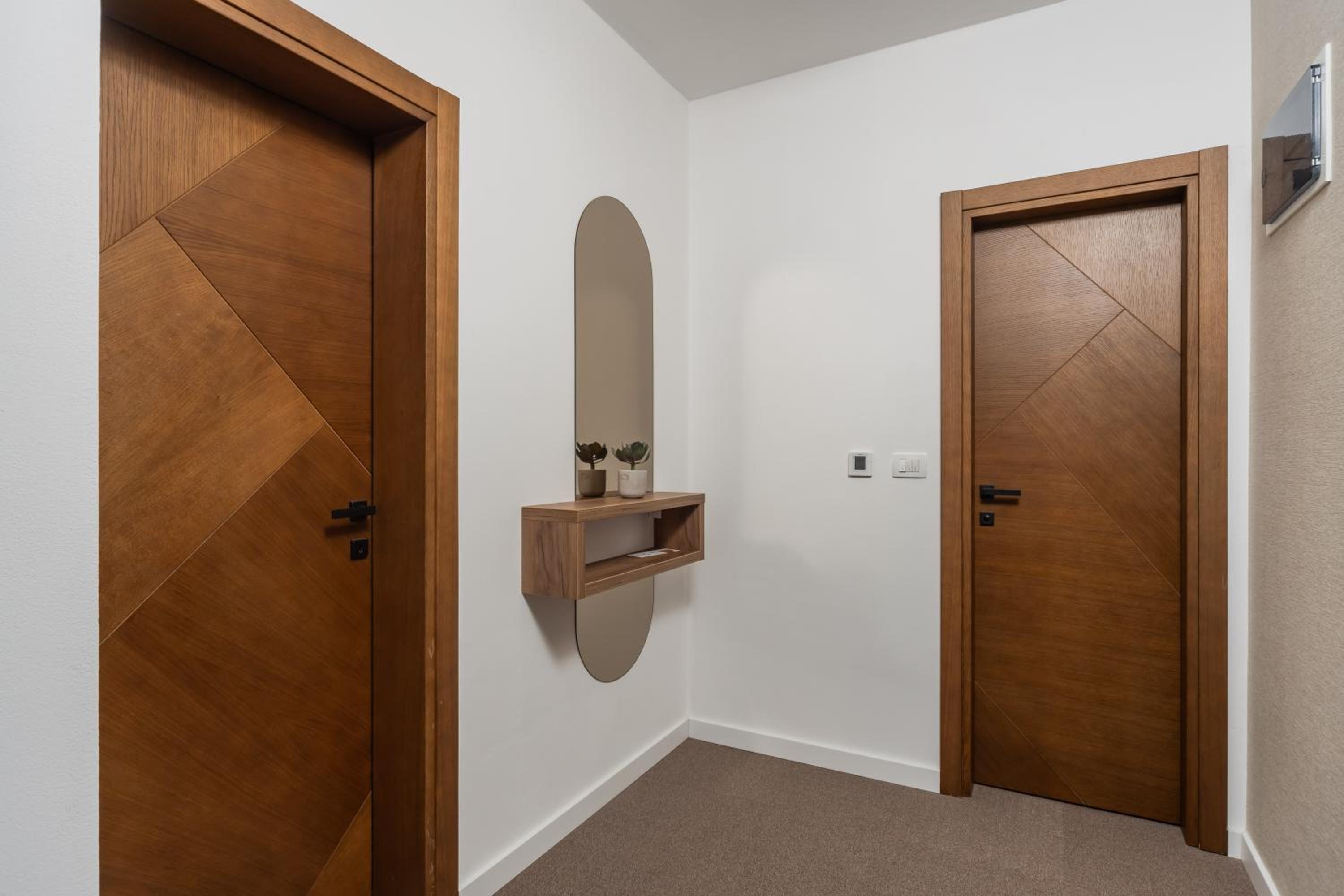 Apartment with Sea View - Photo 8
