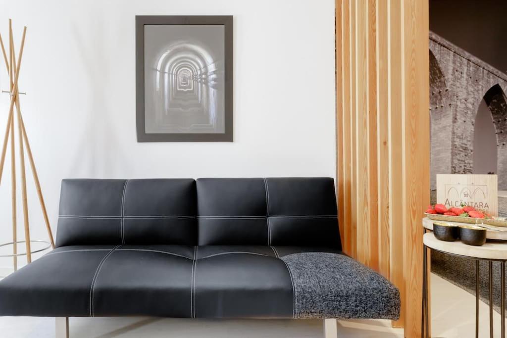 Studio Apartment - Photo 18