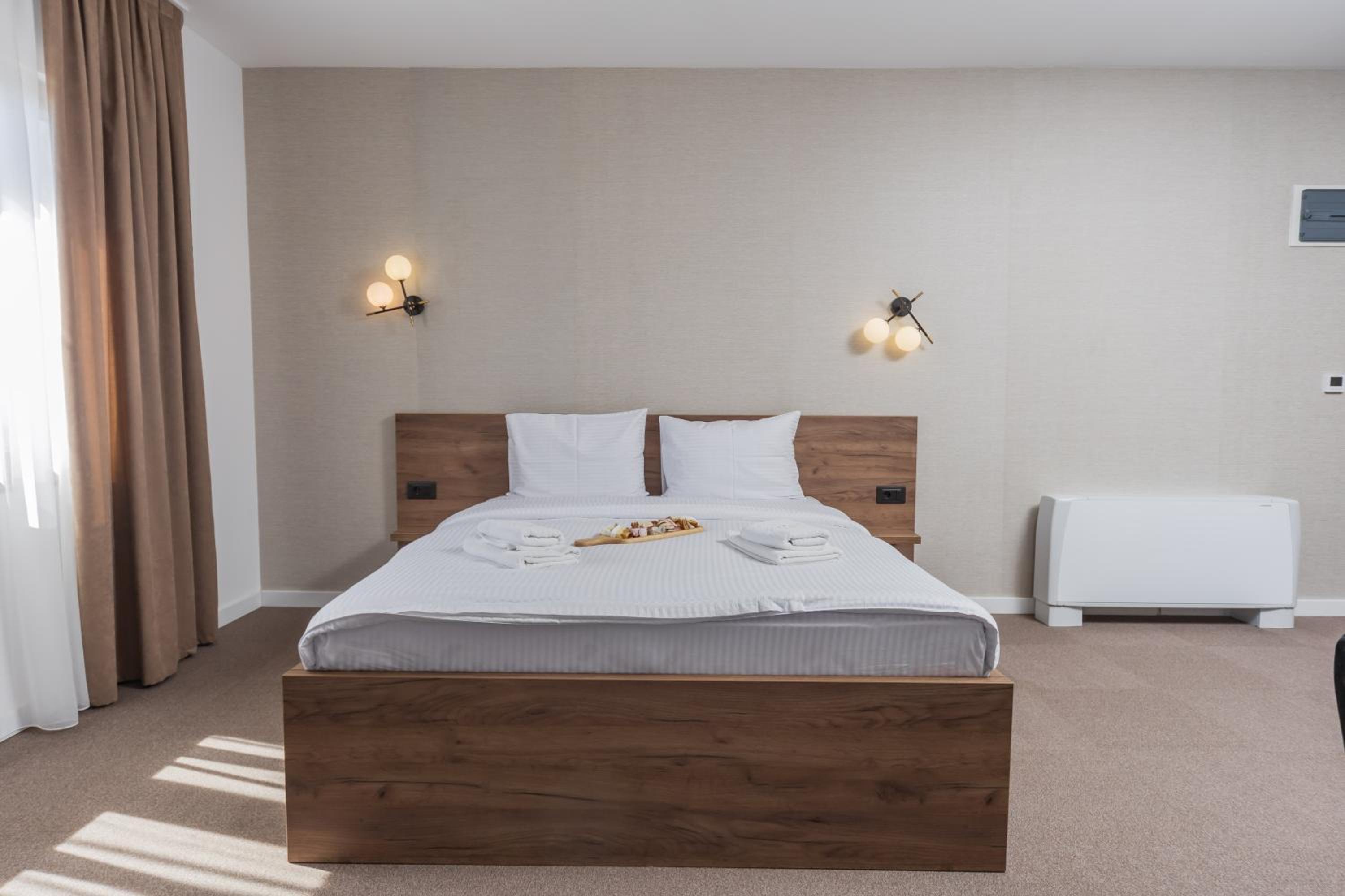 Studio Apartment - Photo 4
