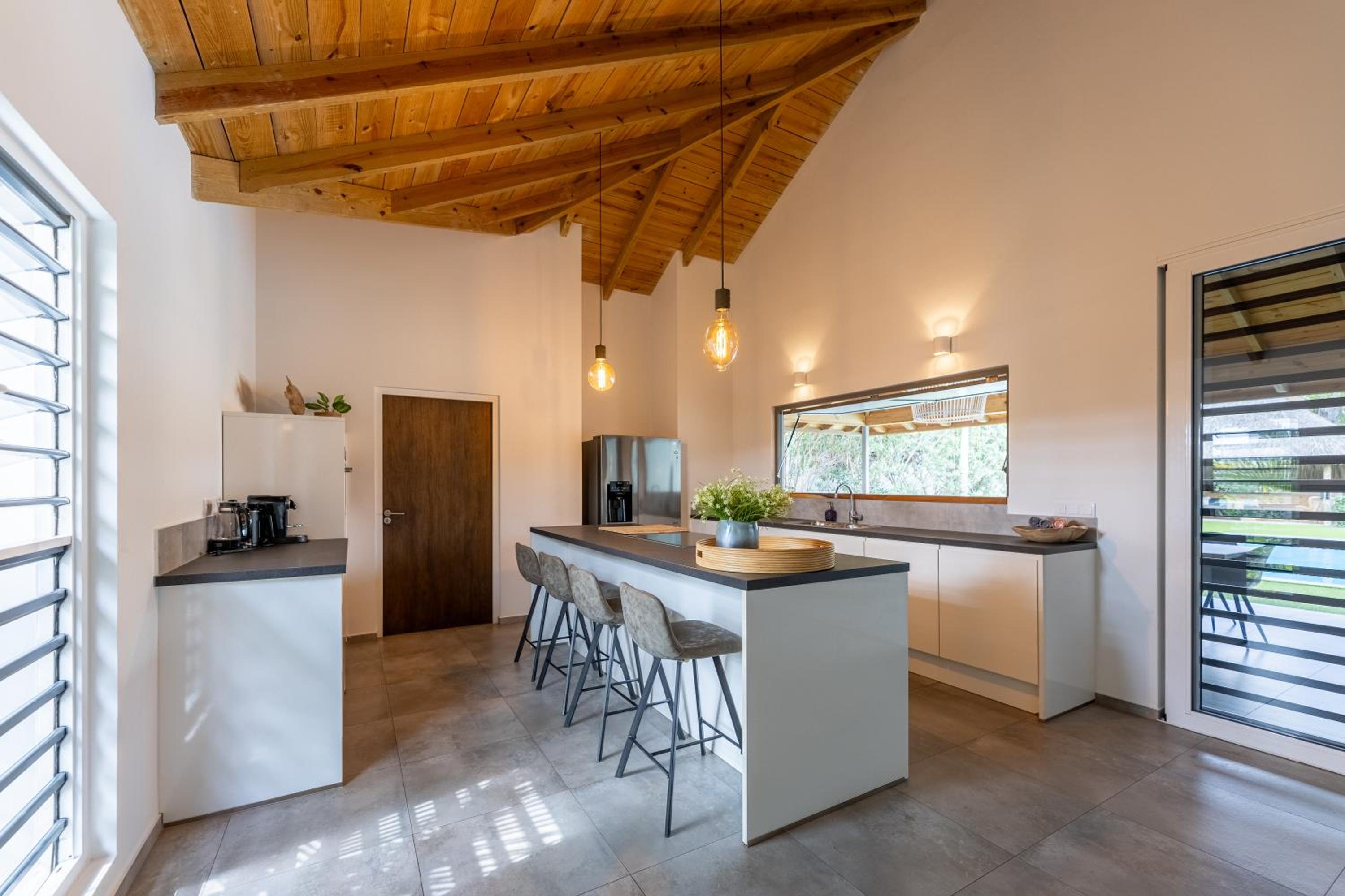 Villa photo 2