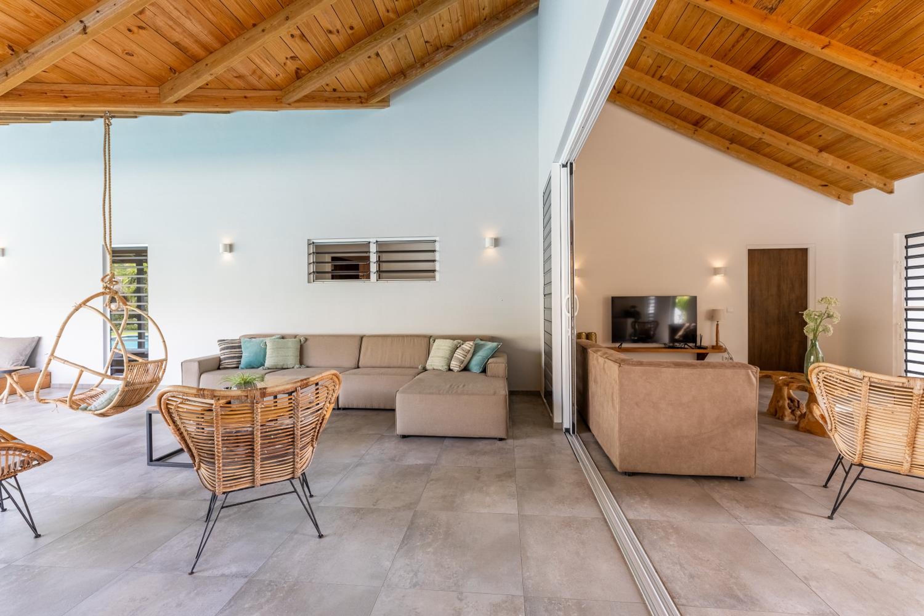 Villa photo 1