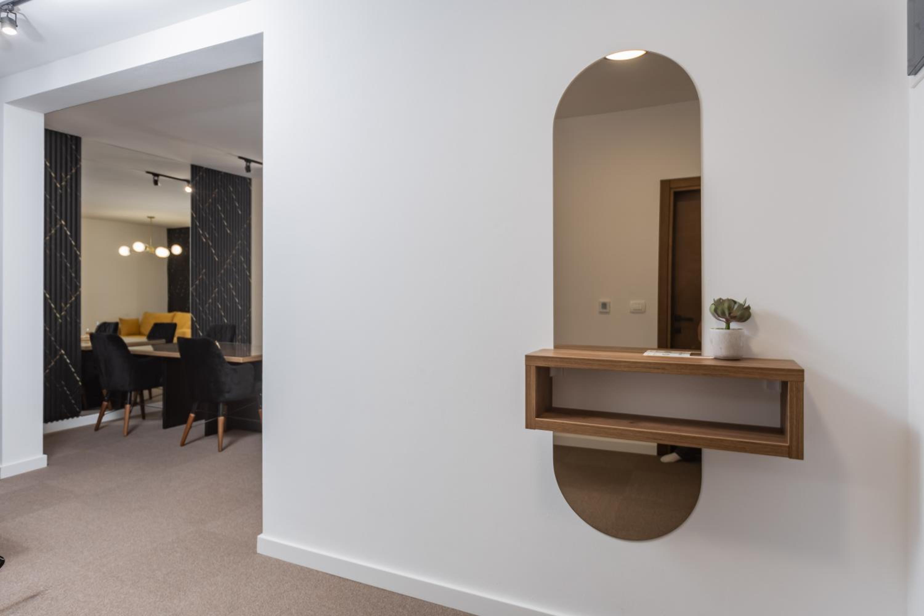 Apartment with Terrace - Photo 5