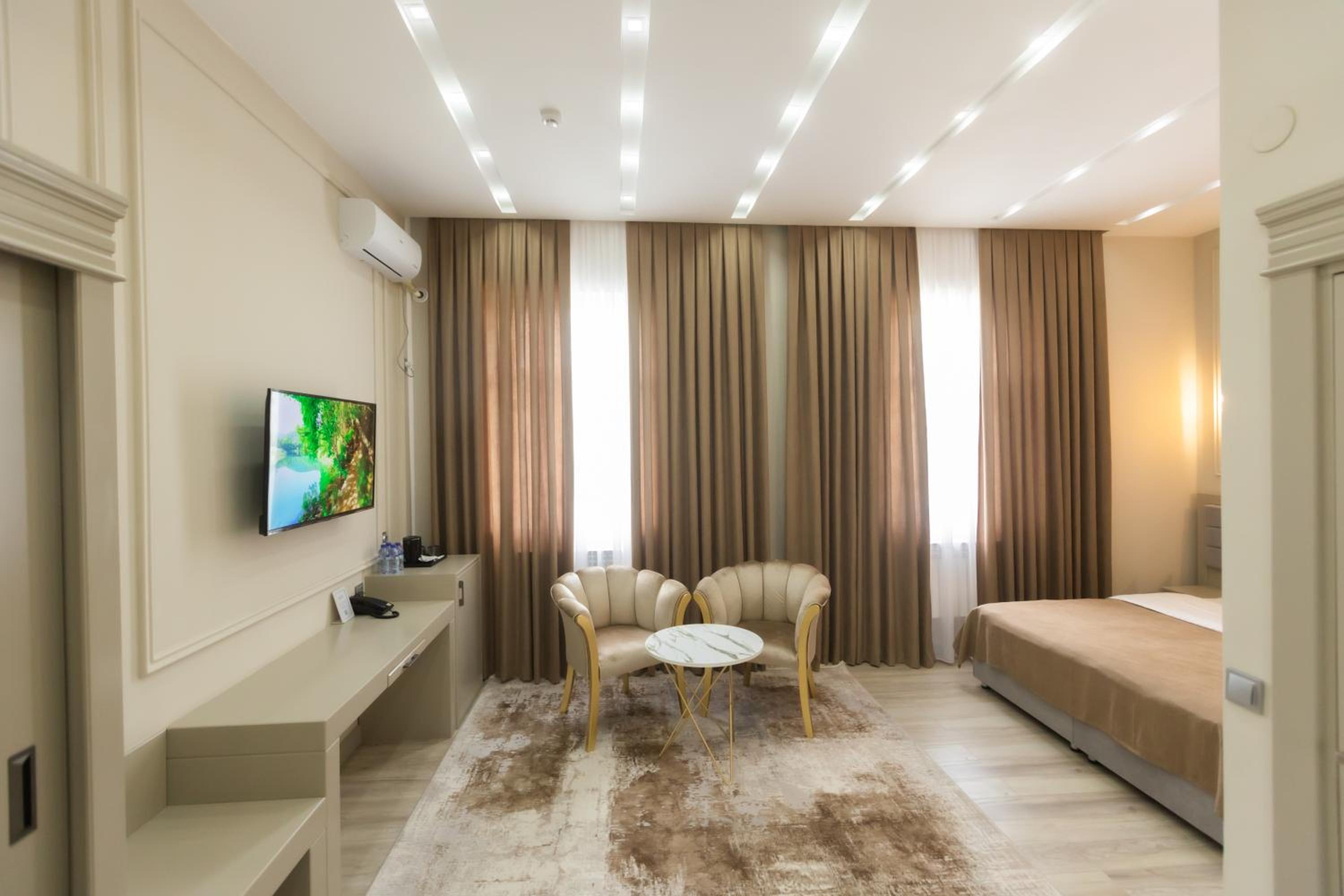 King Suite photo 2