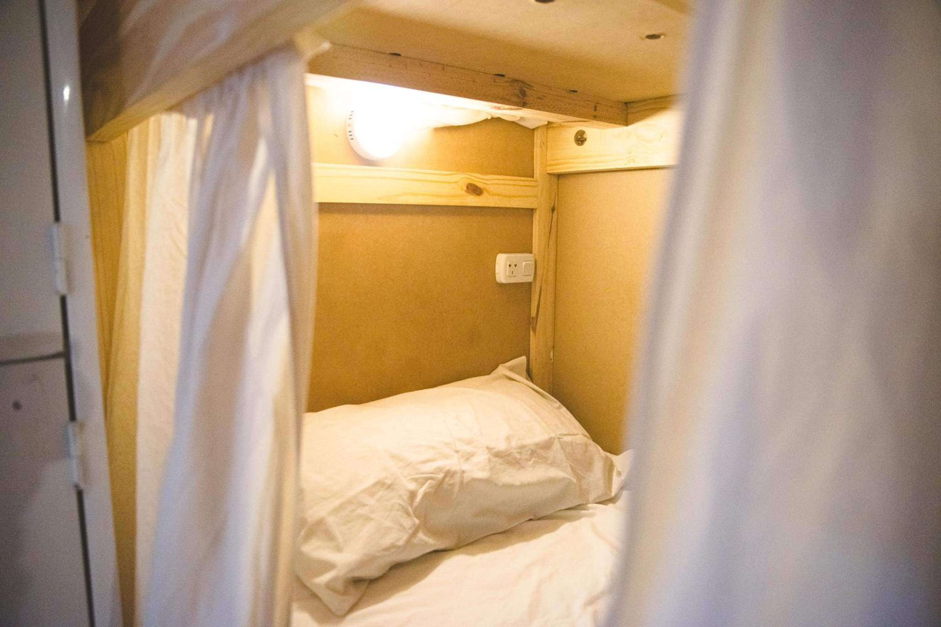 Bed In 6-Bed Female Dormitory Room photo 1