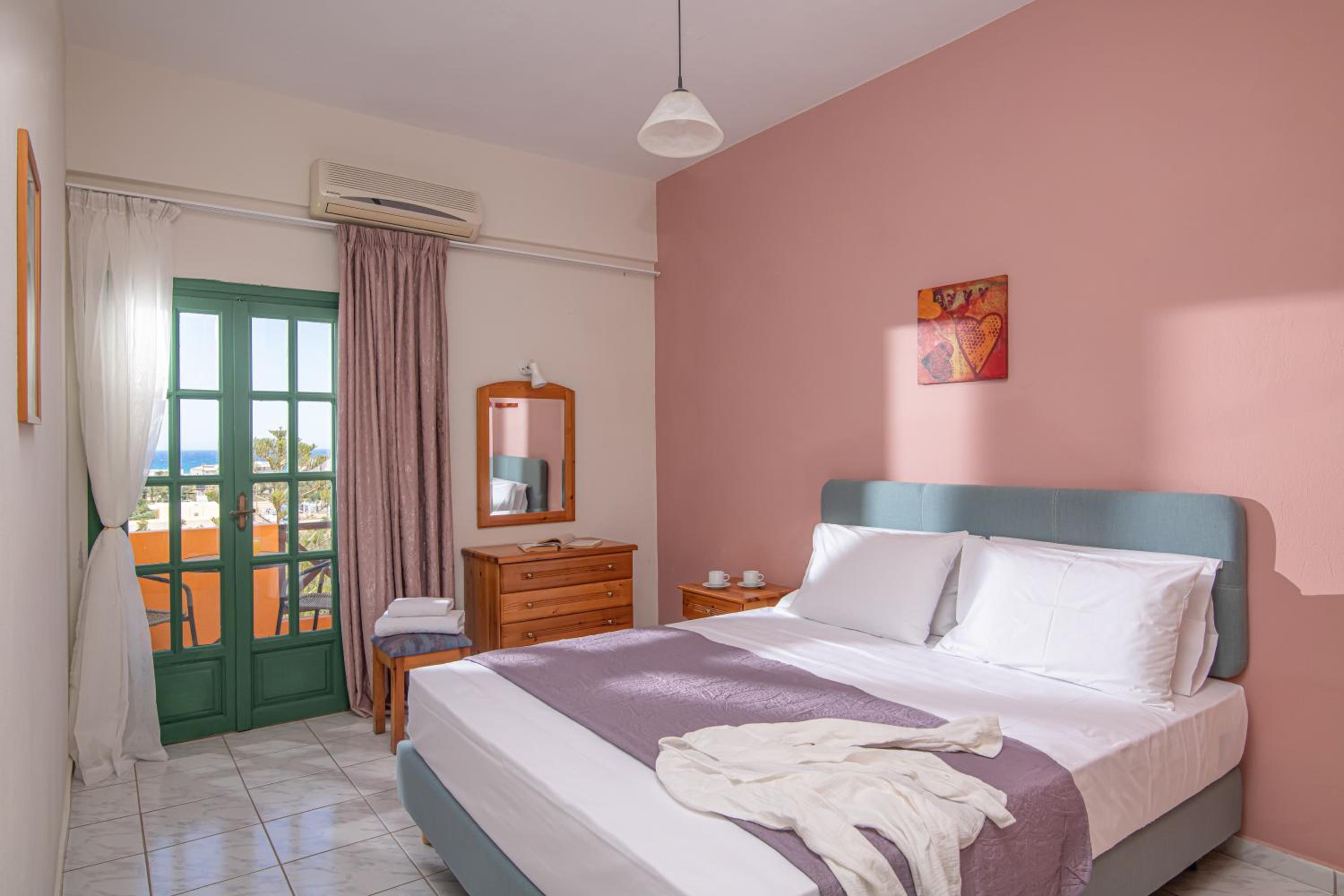 Superior One-Bedroom Apartment with Sea View