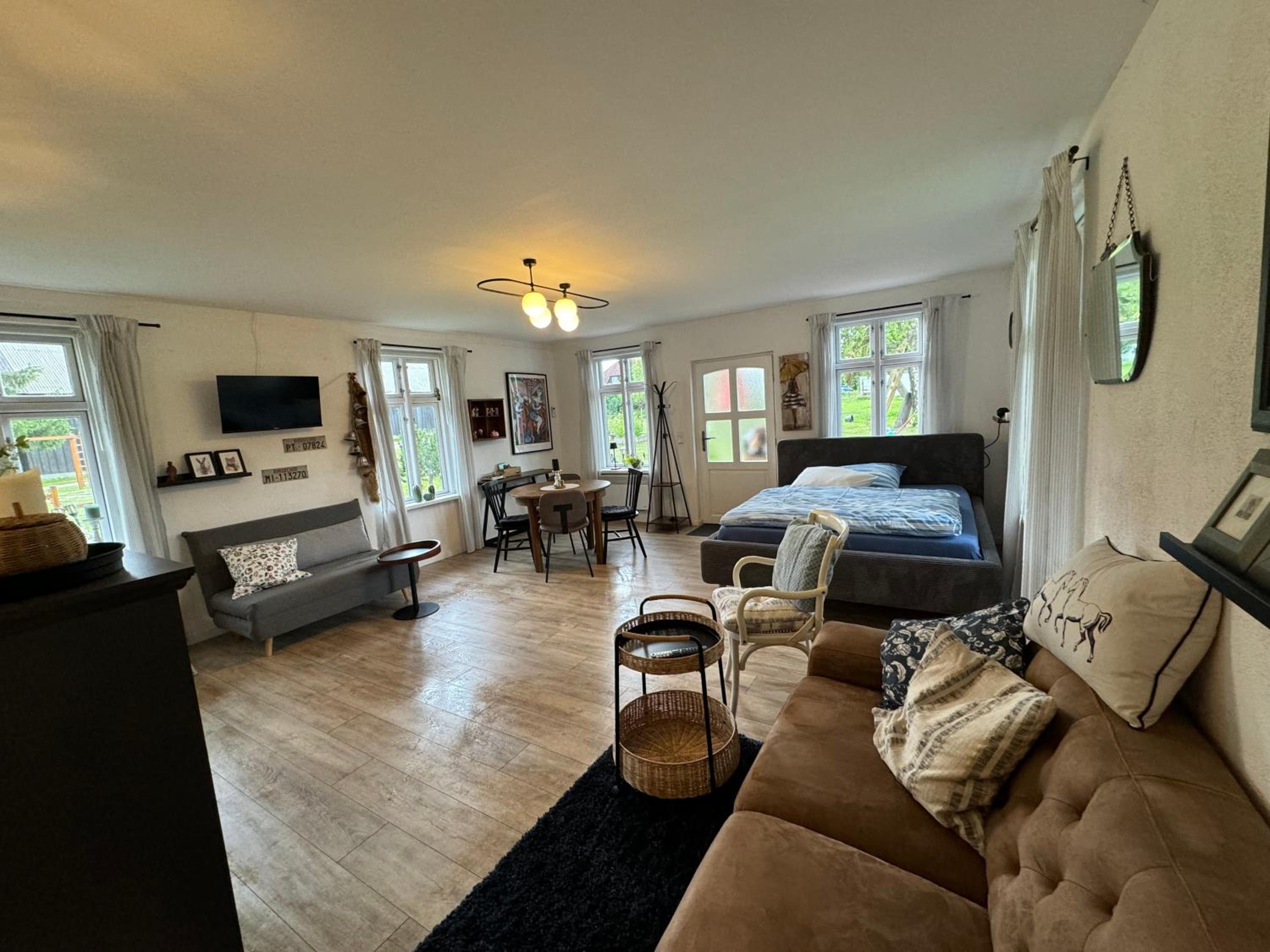 One-Bedroom House photo 3