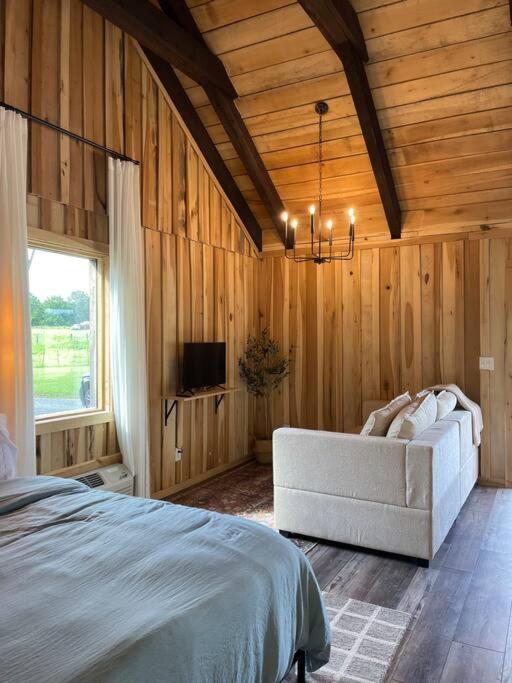 One-Bedroom House photo 1