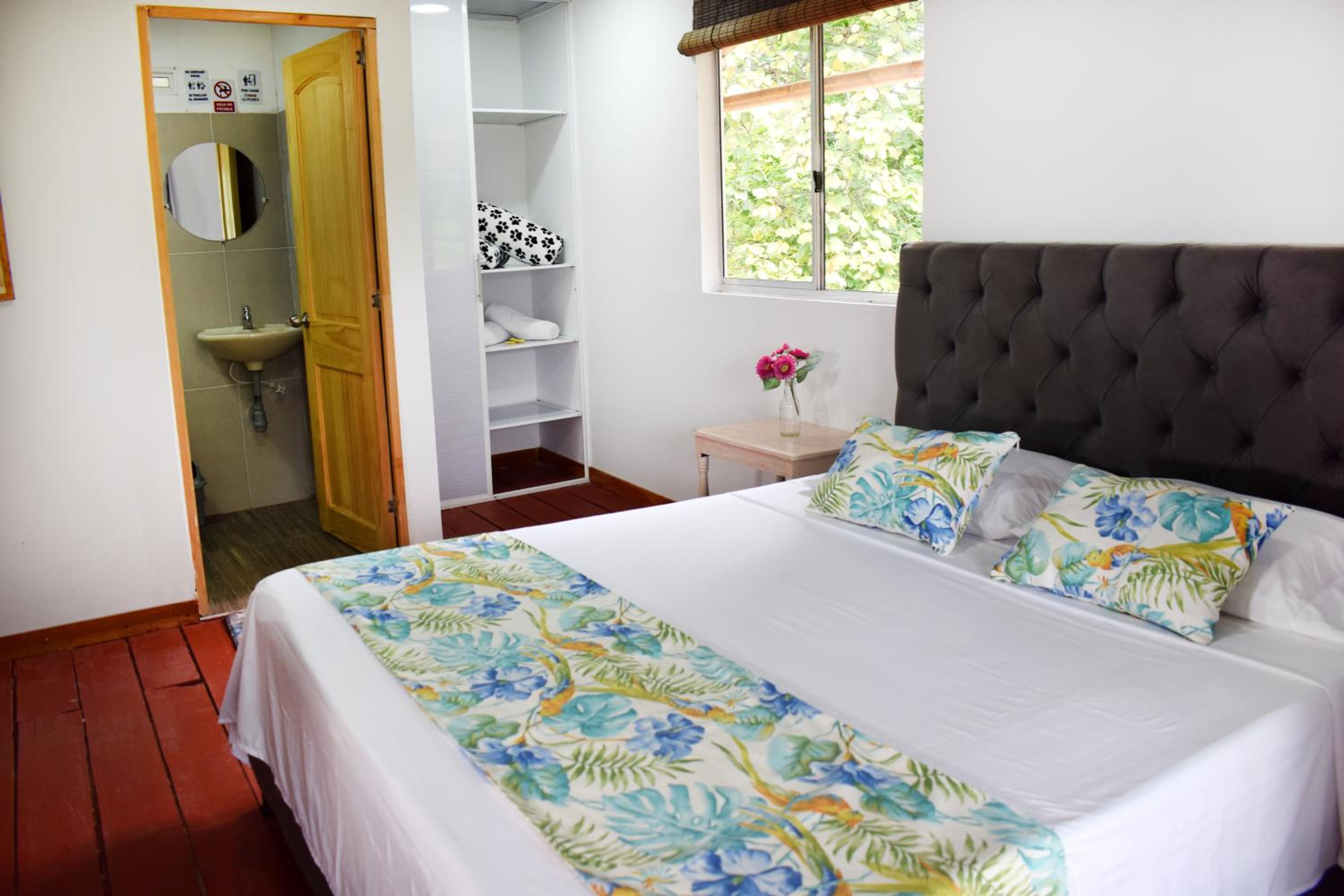 Double Room with Private Bathroom photo 2