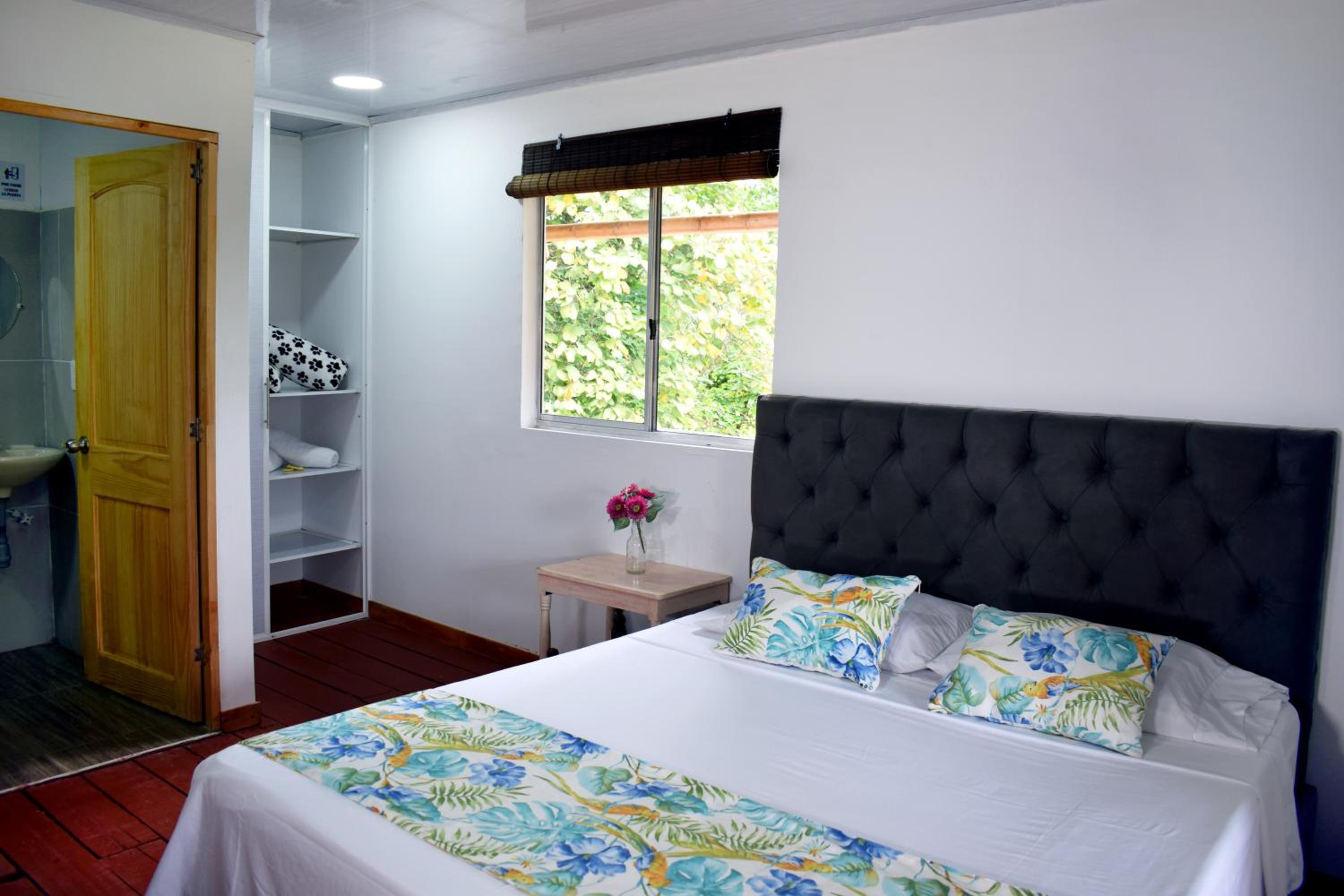 Double Room with Private Bathroom photo 2
