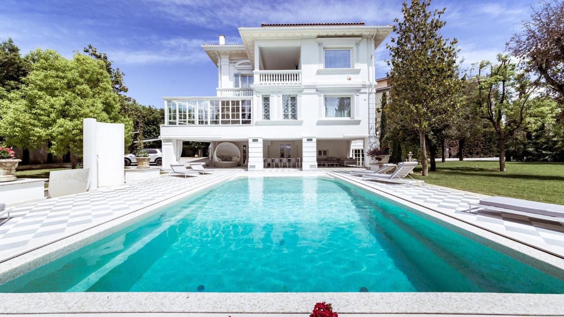 Five-Bedroom Villa