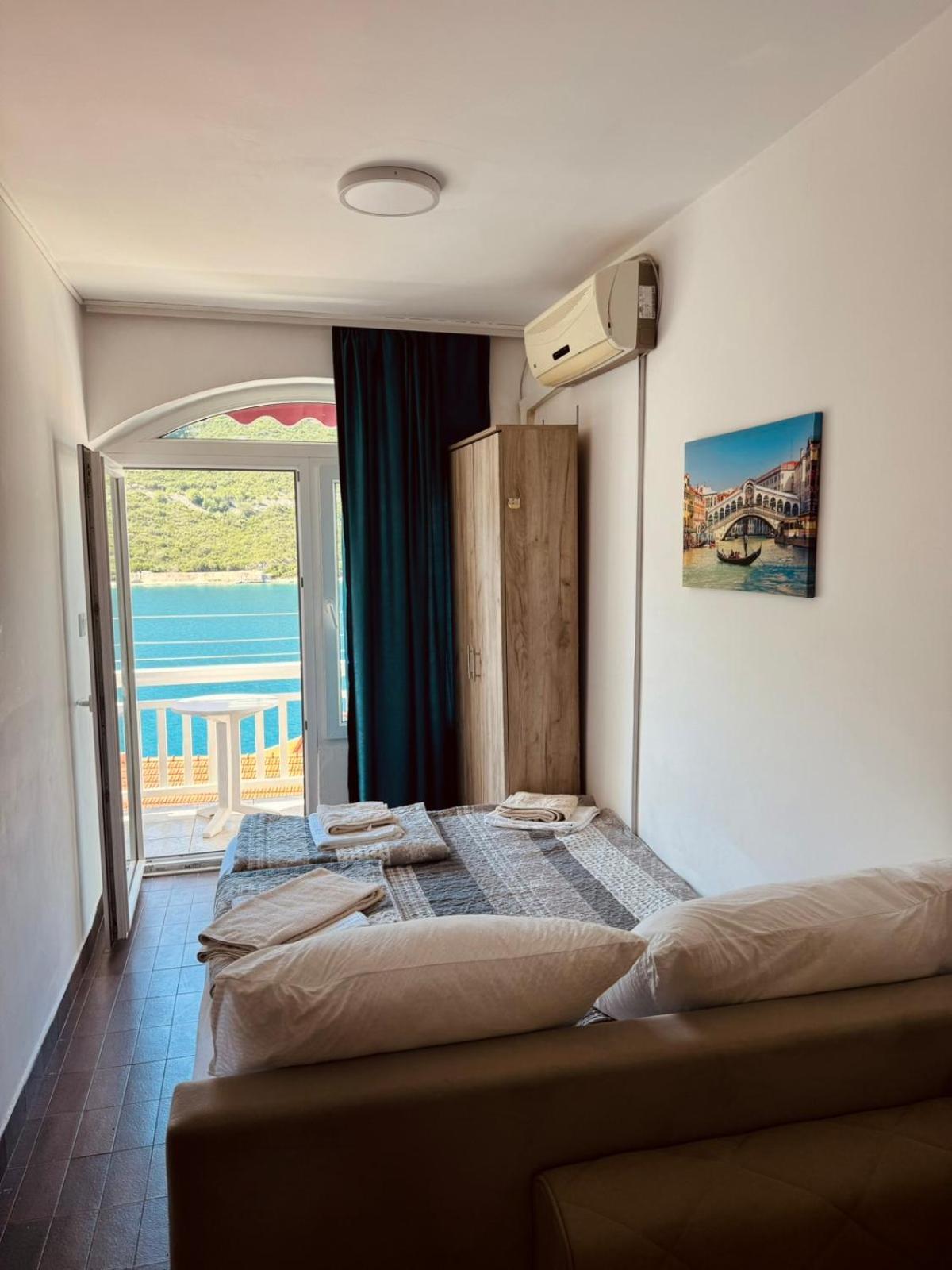Studio with Sea View photo 3