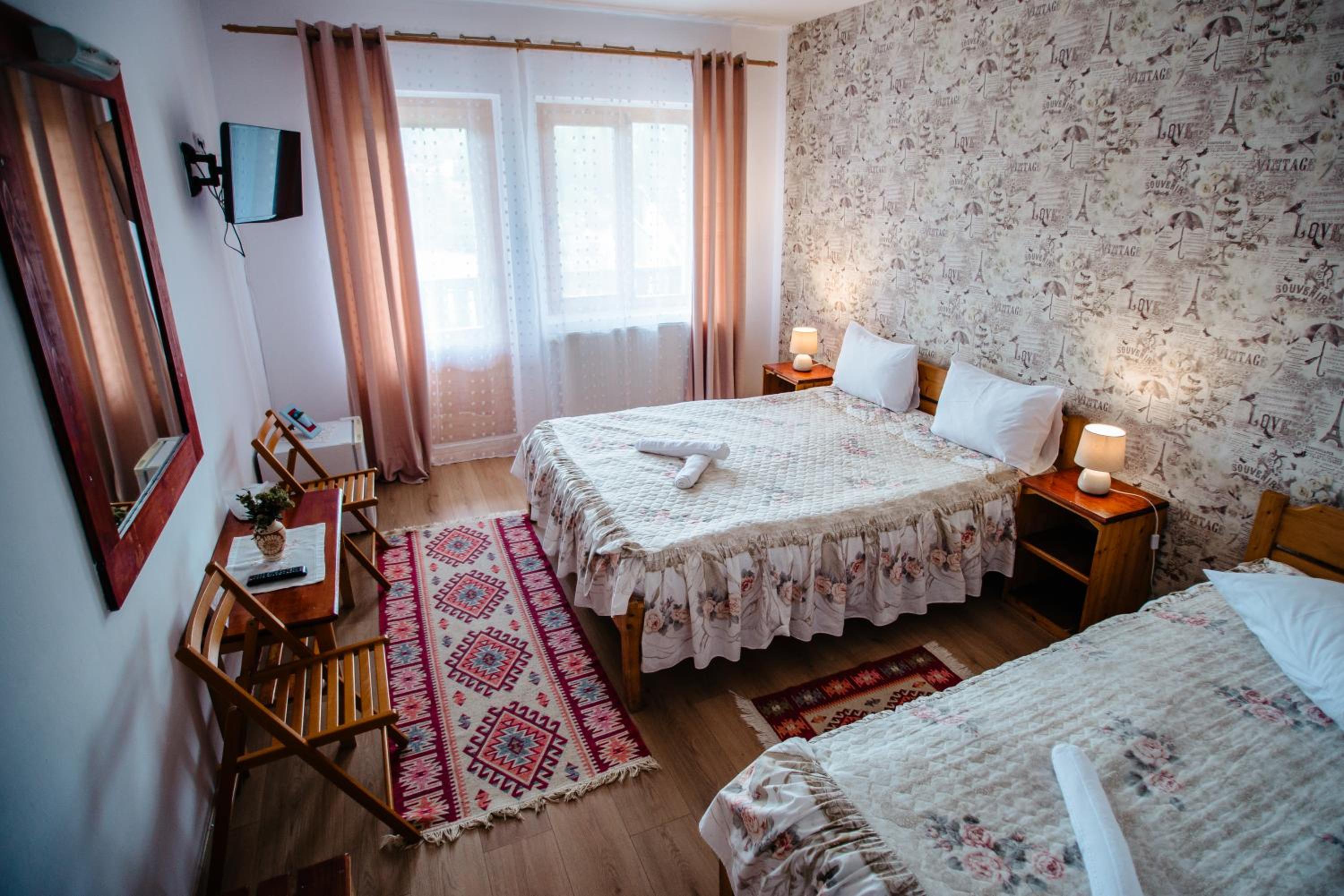 Double or Twin Room photo 3