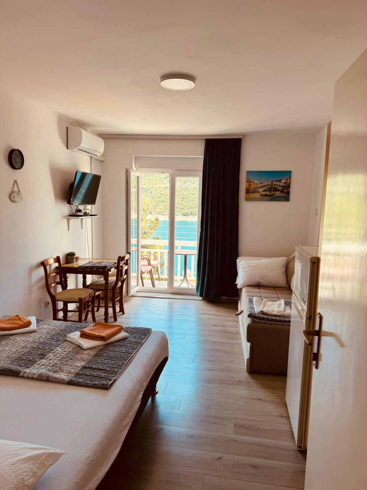 Studio with Sea View photo 1