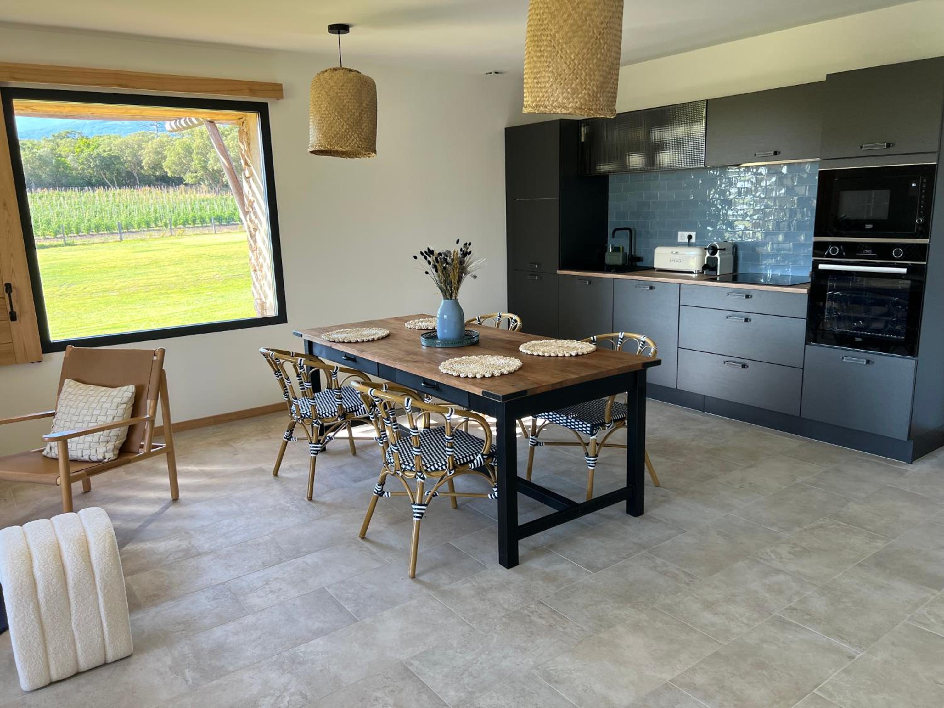 Deluxe Family Suite