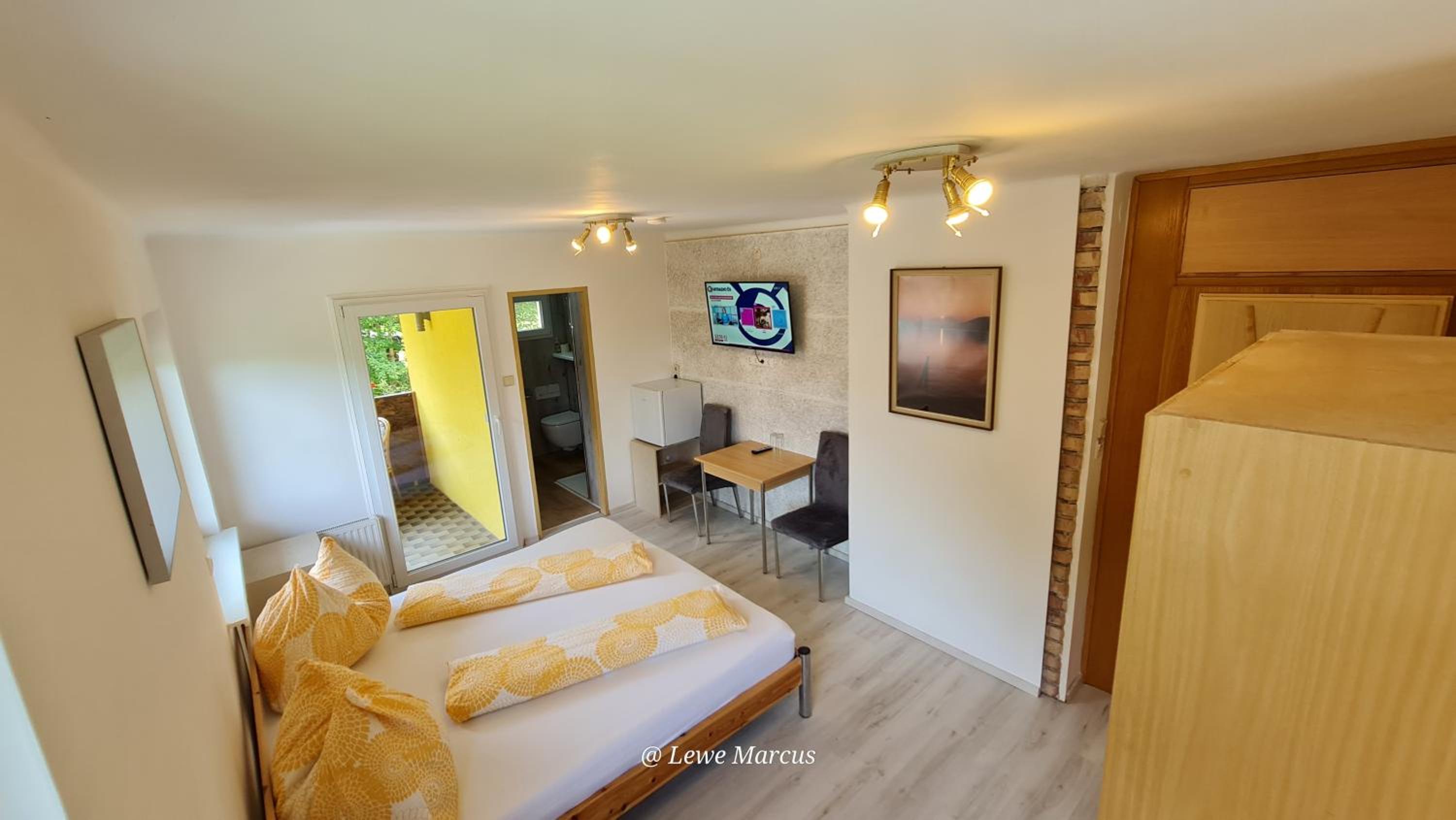 Double or Twin Room with Balcony photo 1