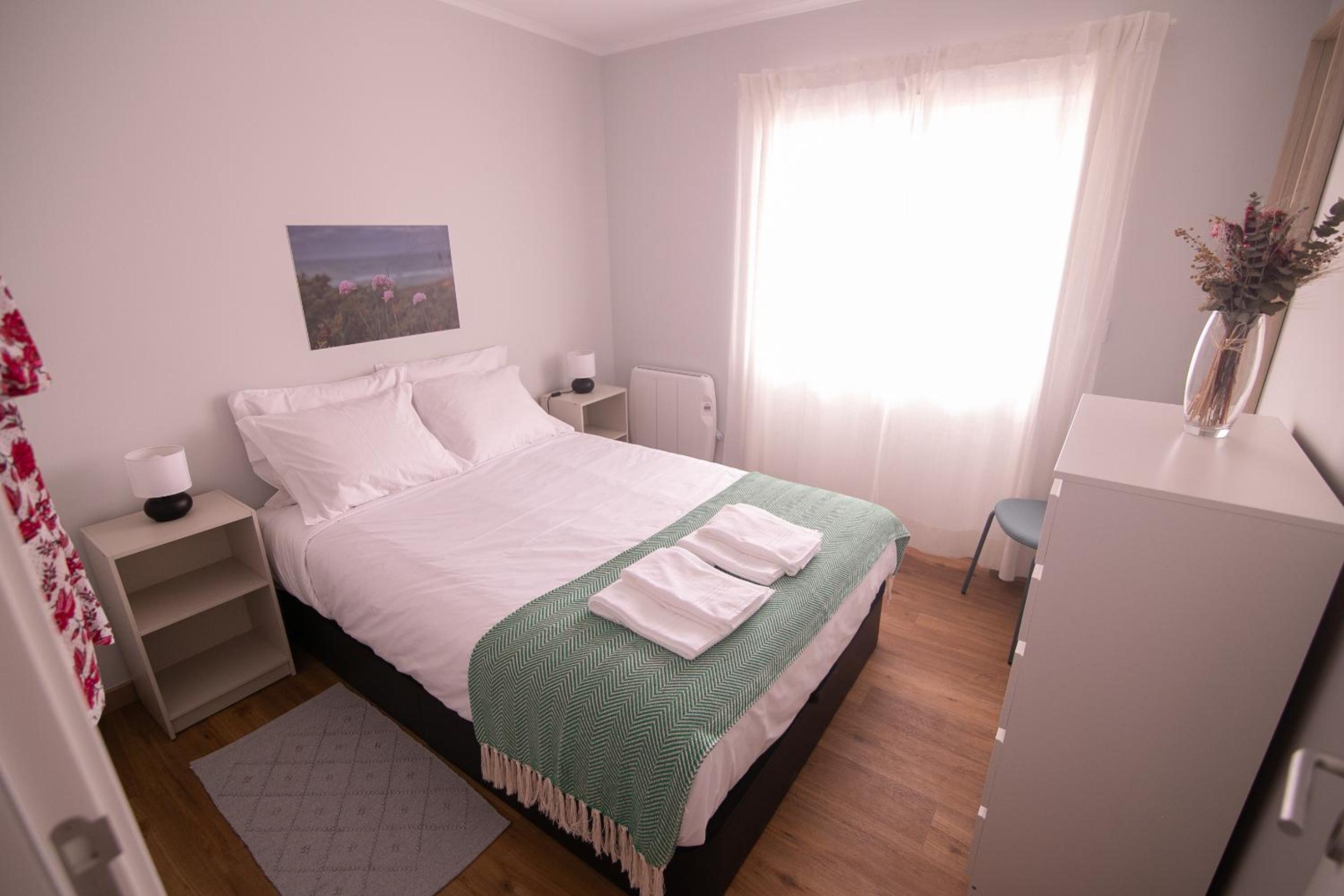 Double Room with Shared Bathroom photo 2