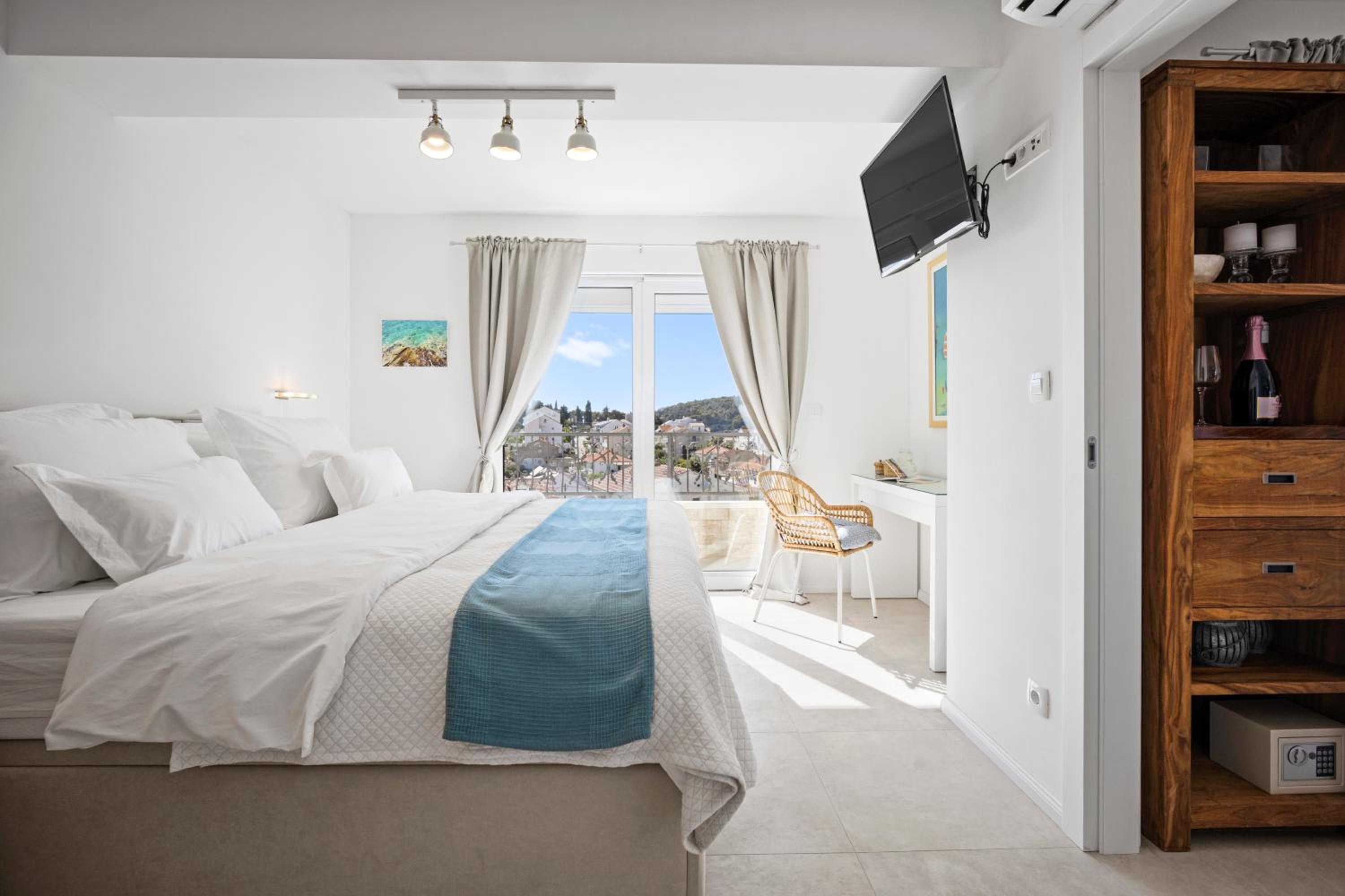 Two-Bedroom Apartment with Sea View photo 1
