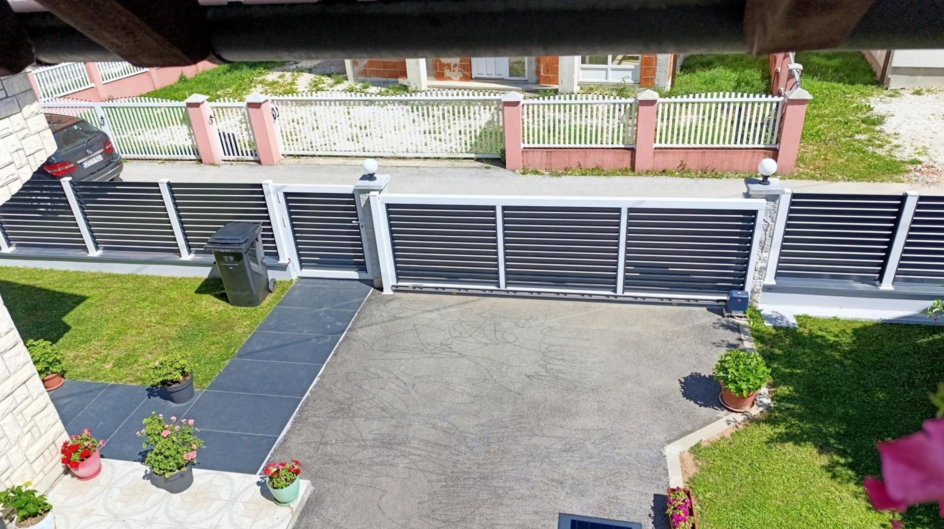 Villa photo 3
