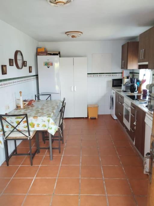 Three-Bedroom House photo 3
