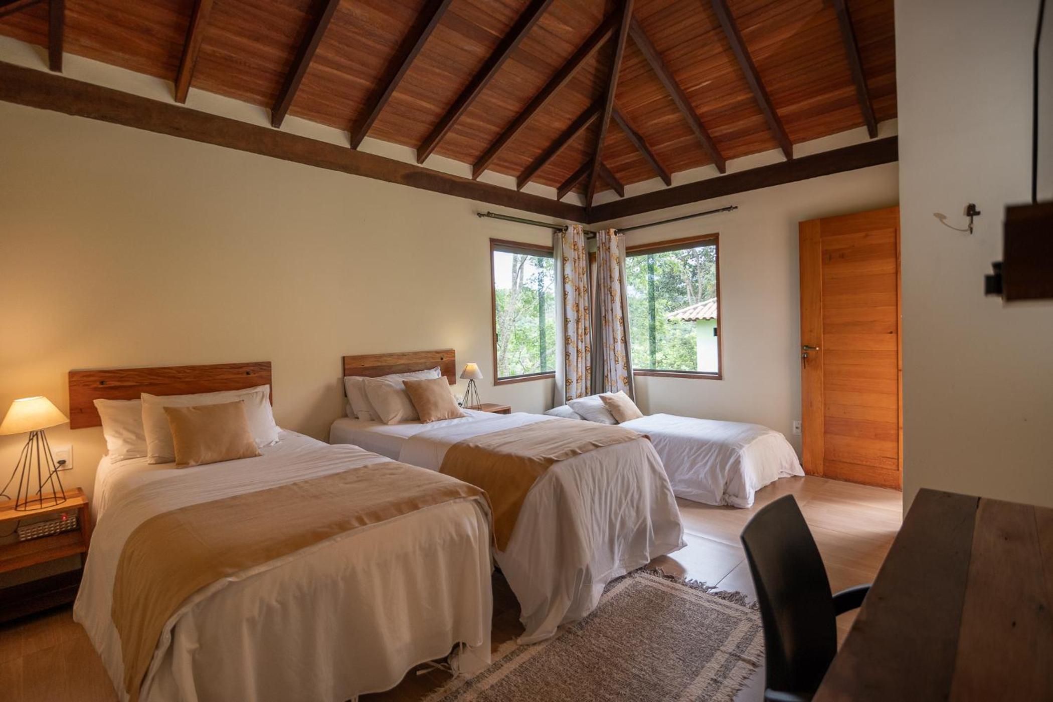 Large Twin Room photo 1