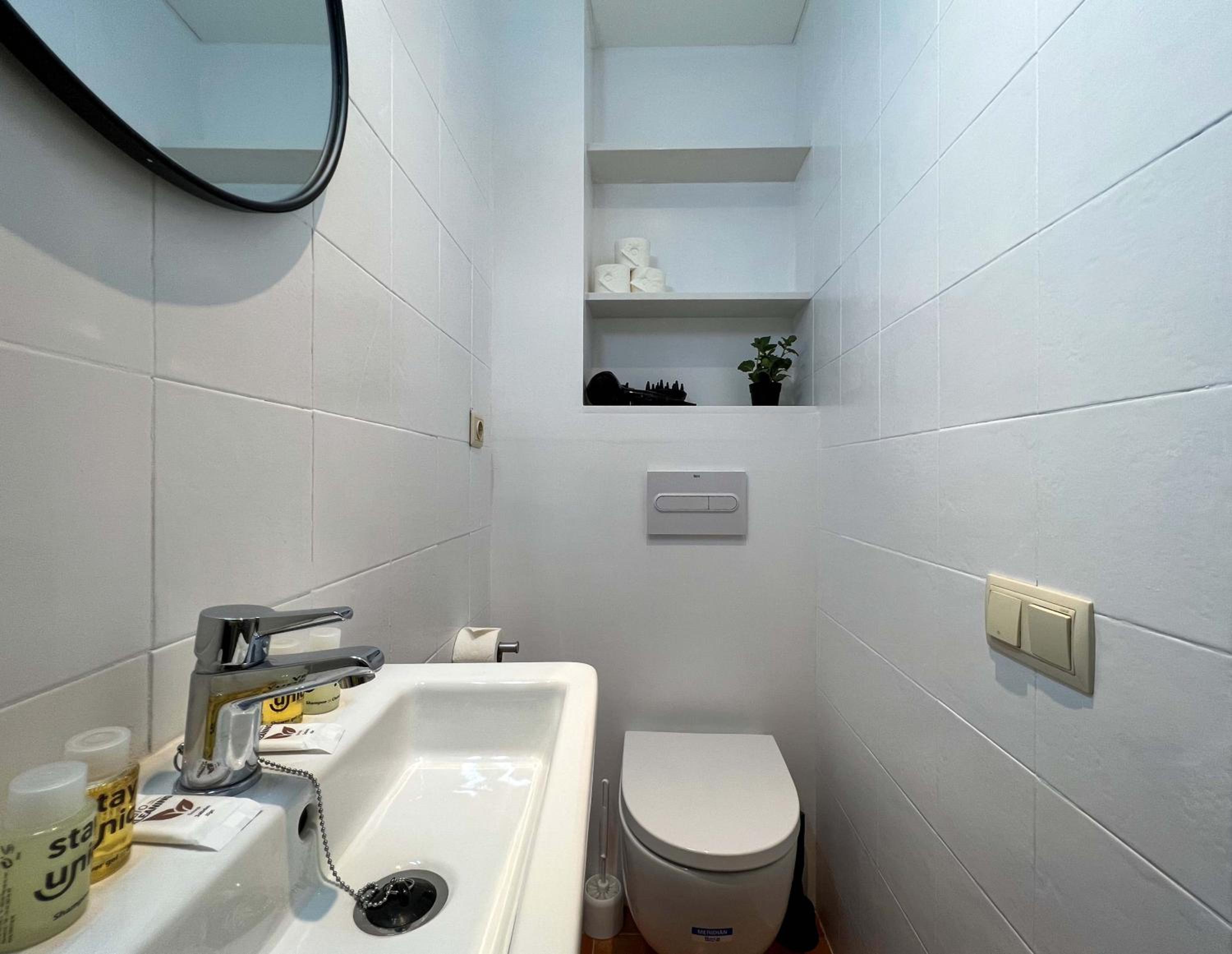 One-Bedroom Apartment with Balcony photo 3