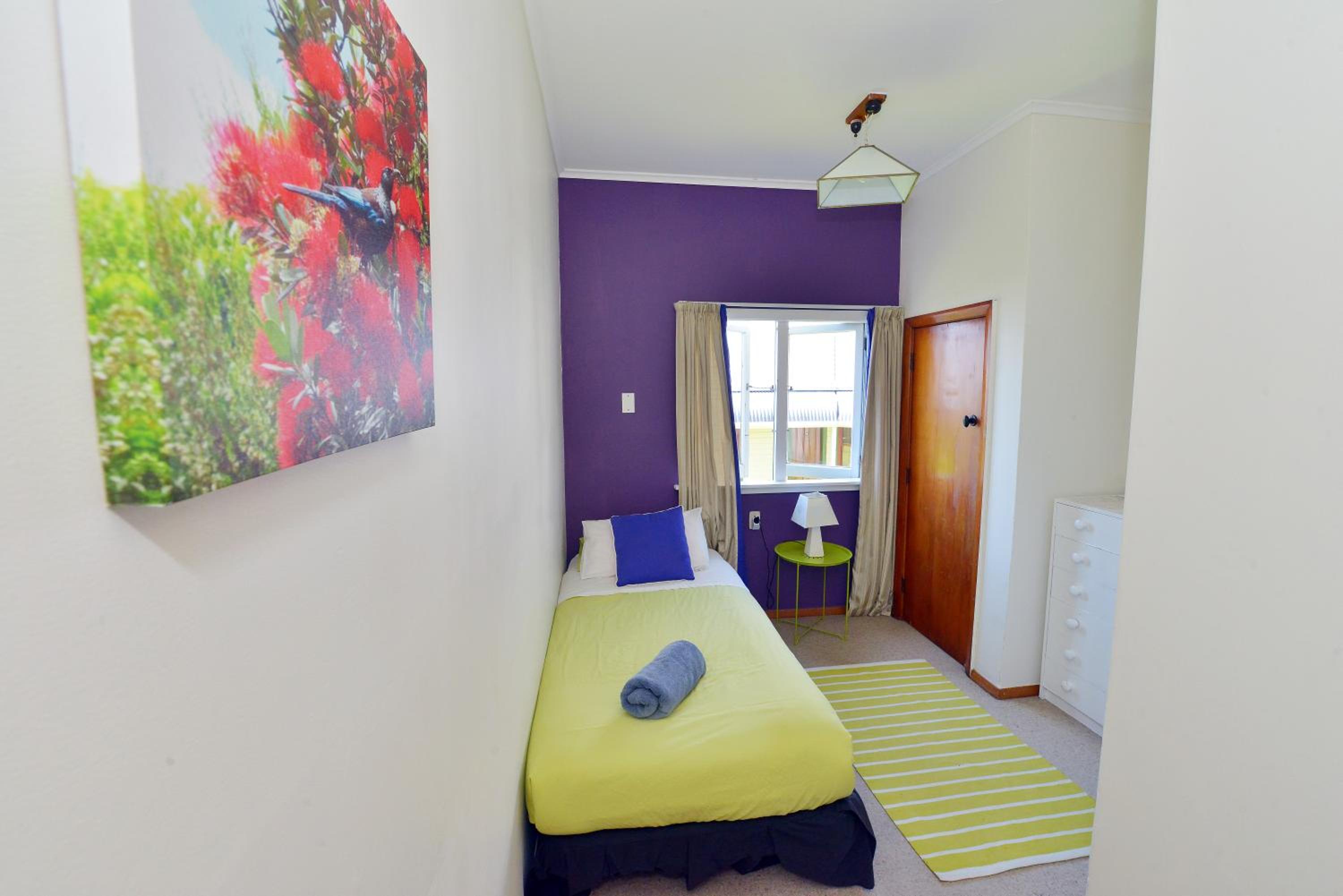 Economy Single Room with Shared Bathroom photo 3